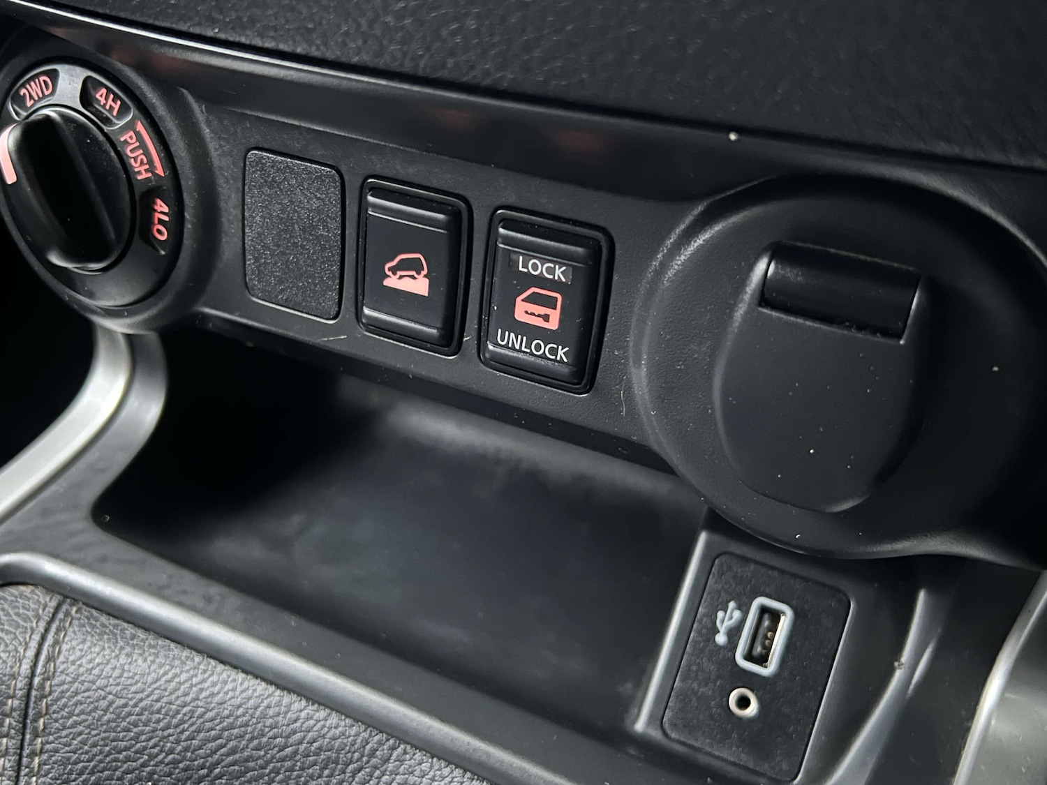 Used Nissan Navara 2019 for sale - 77152823: Photo 42