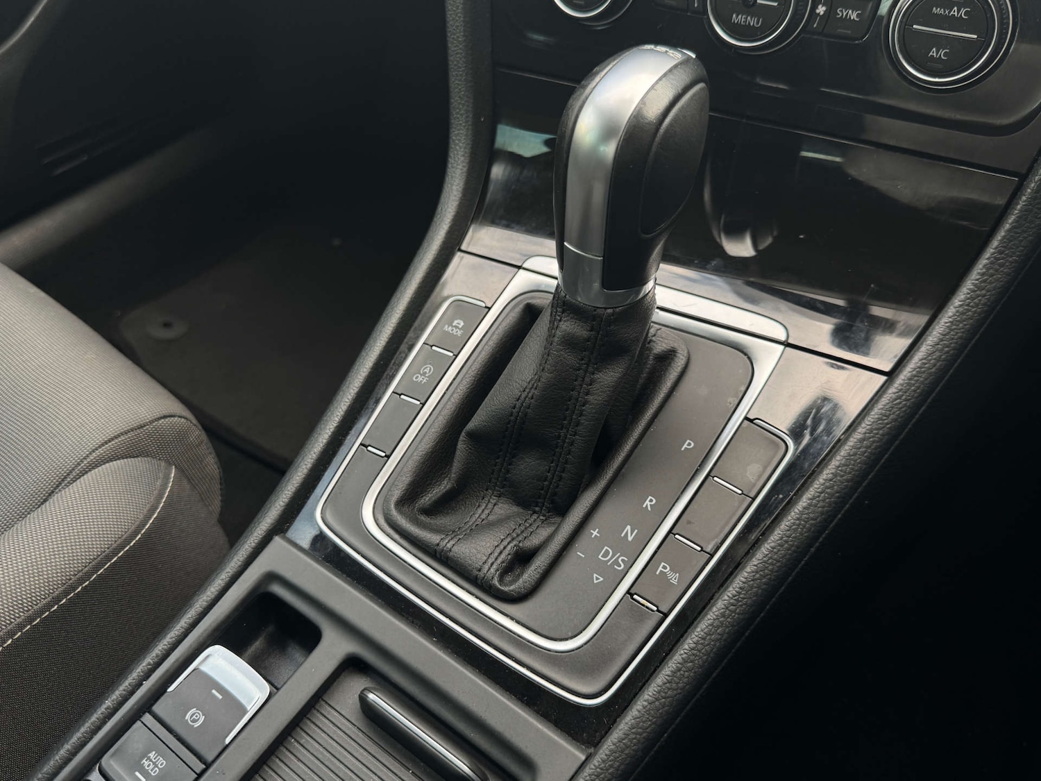 Used Volkswagen Golf 2015 for sale - 77762383: Photo 33