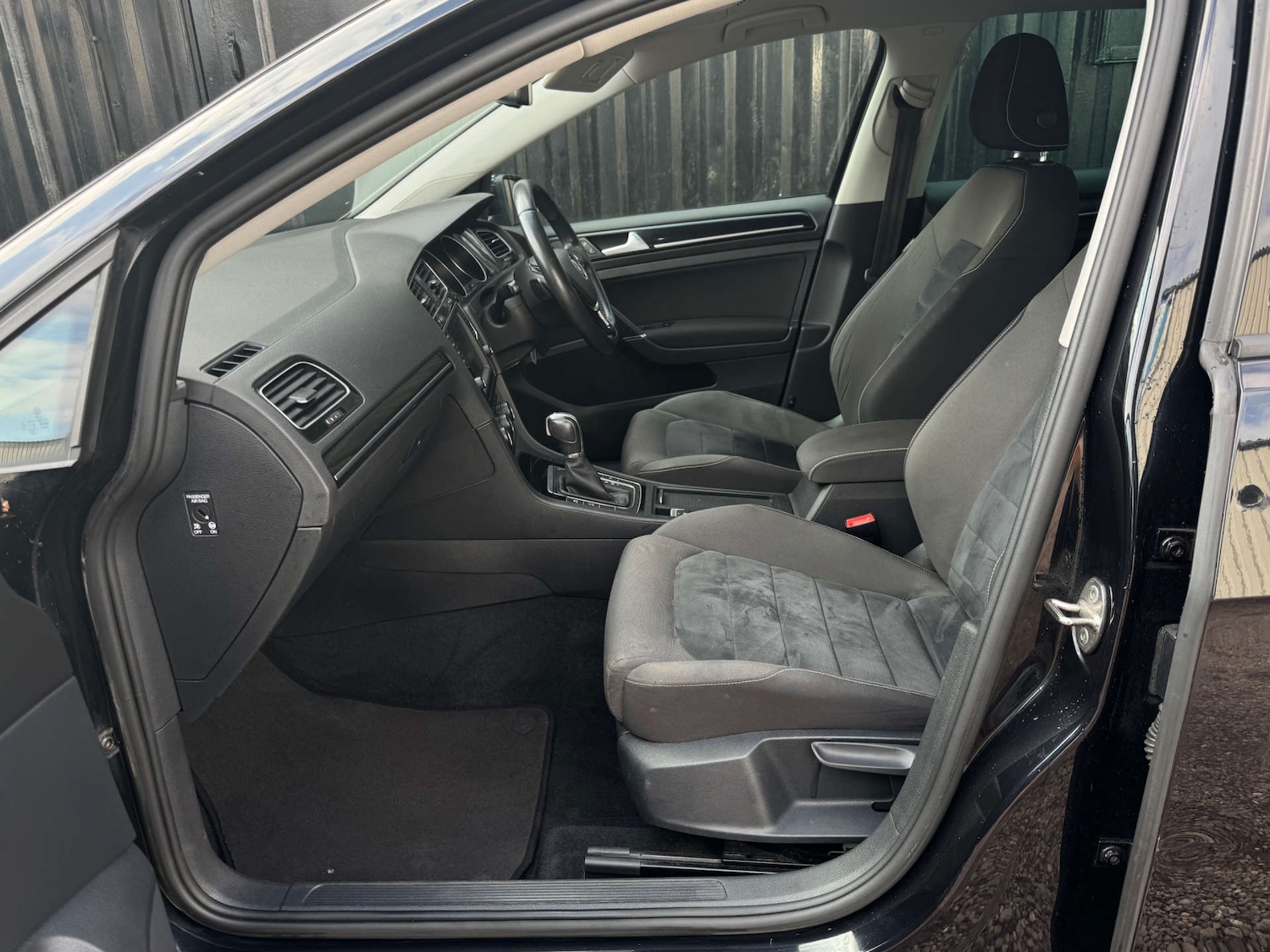 Used Volkswagen Golf 2015 for sale - 77762383: Photo 52