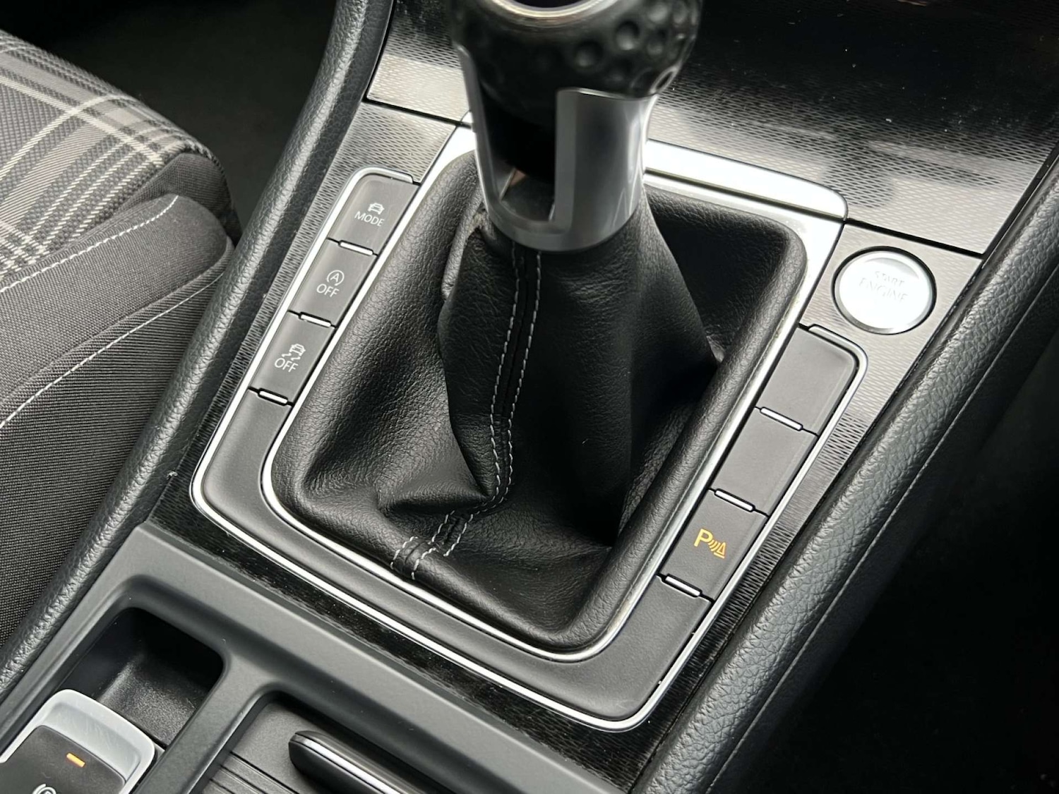 Used Volkswagen Golf 2015 for sale - 77610592: Photo 40