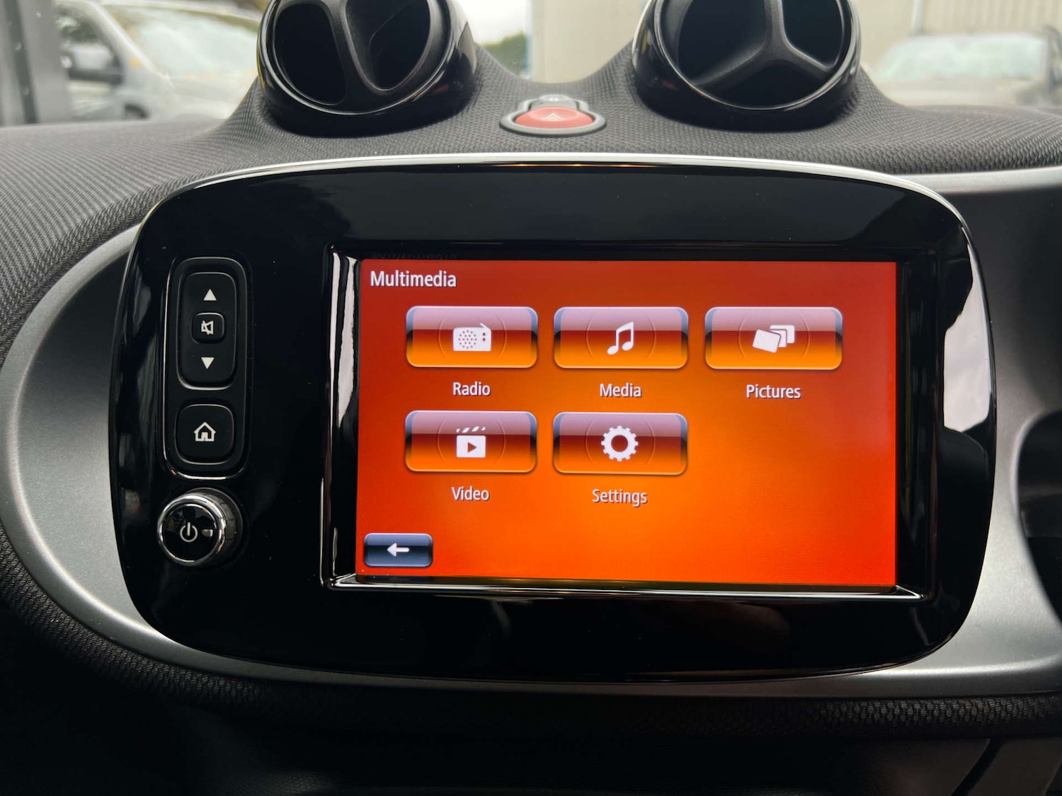 Used smart fortwo 2016 for sale - 77148672: Photo 25