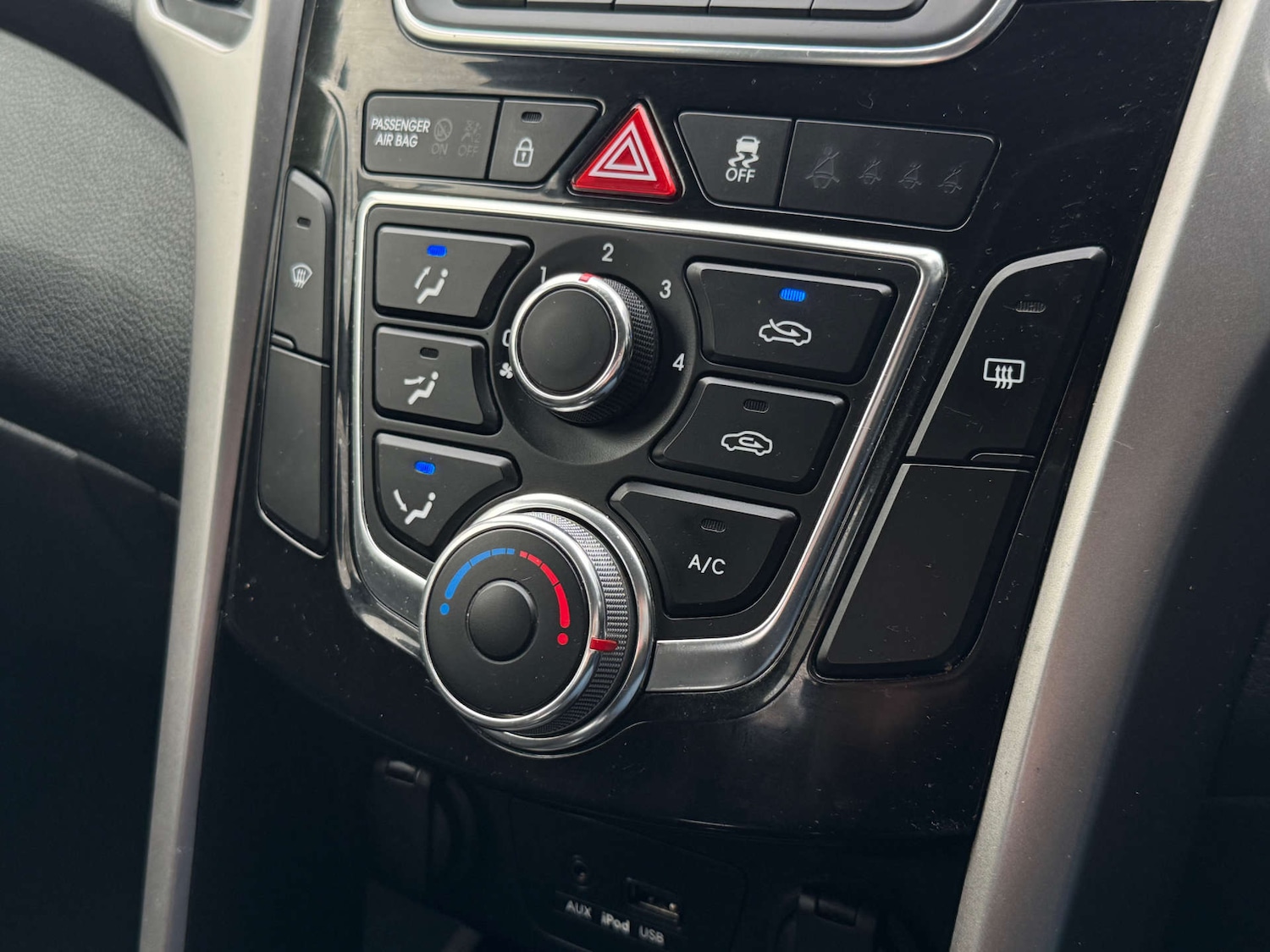 Used Hyundai i30 2014 for sale - 77406137: Photo 32