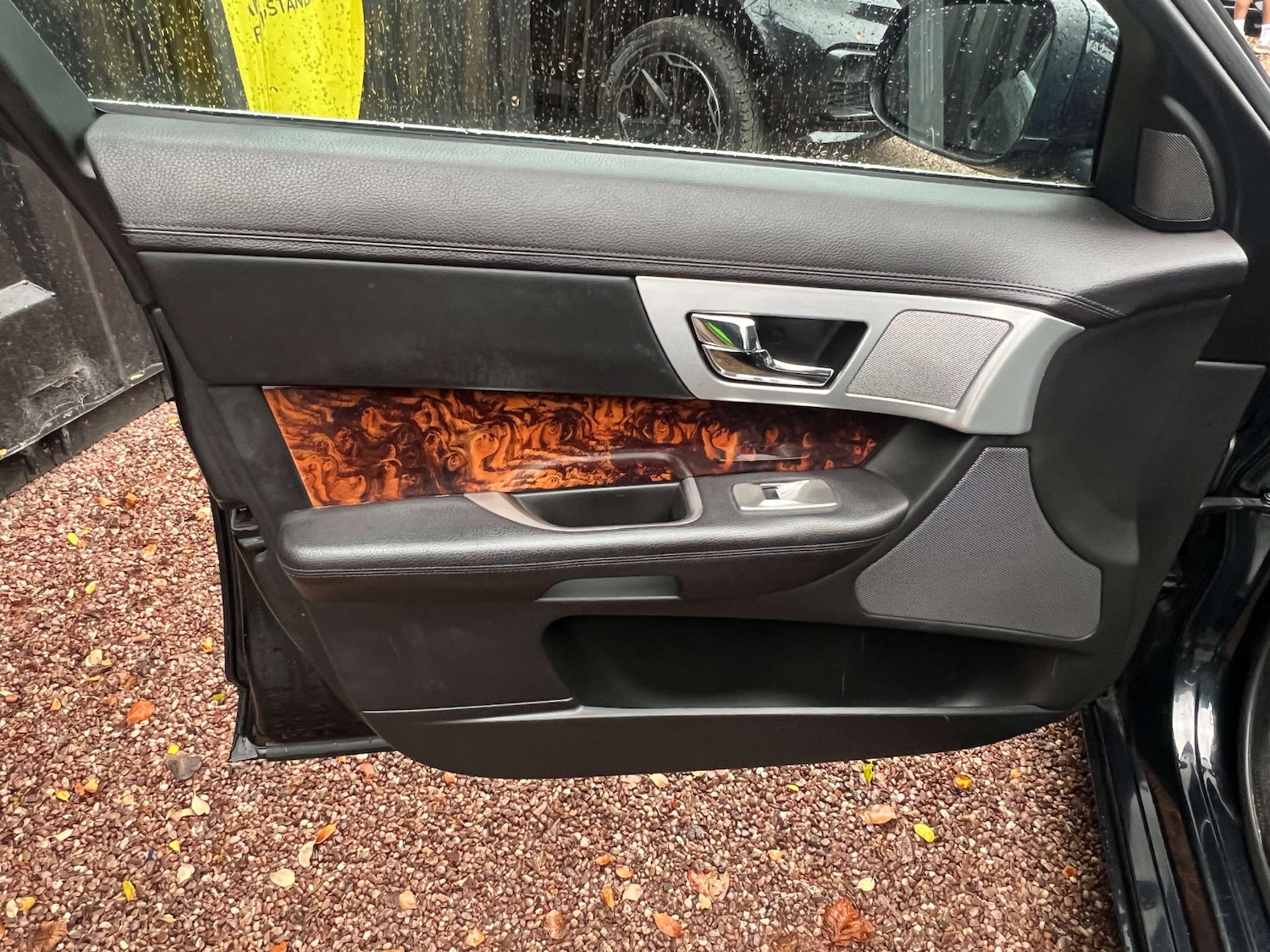 Used Jaguar XF 2012 for sale - 77152859: Photo 24