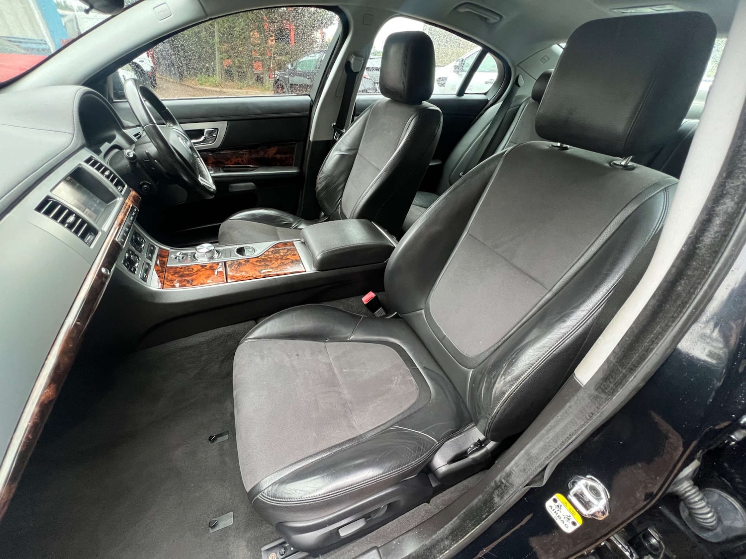 Used Jaguar XF 2012 for sale - 77152859: Photo 27