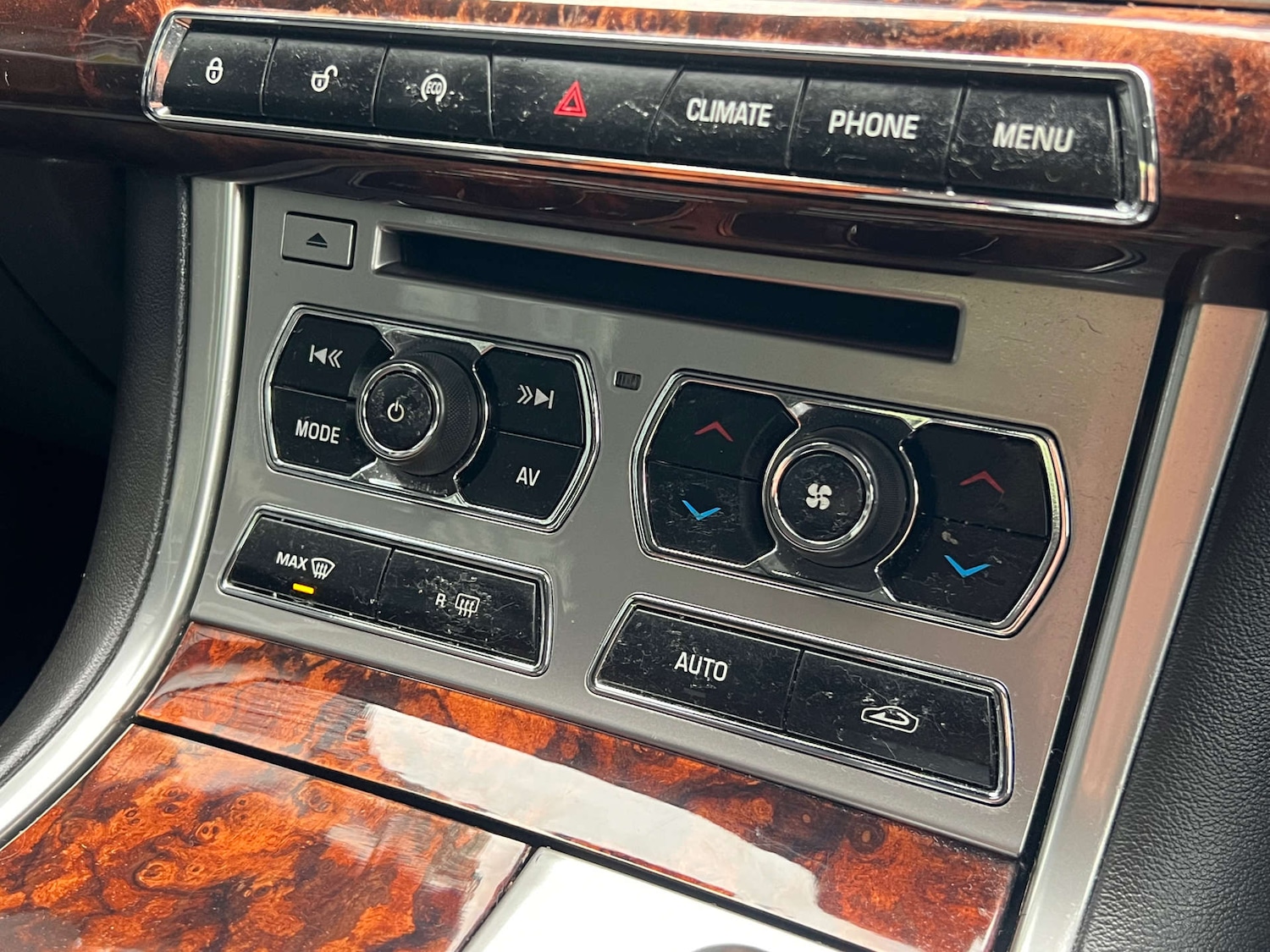 Used Jaguar XF 2012 for sale - 77152859: Photo 36