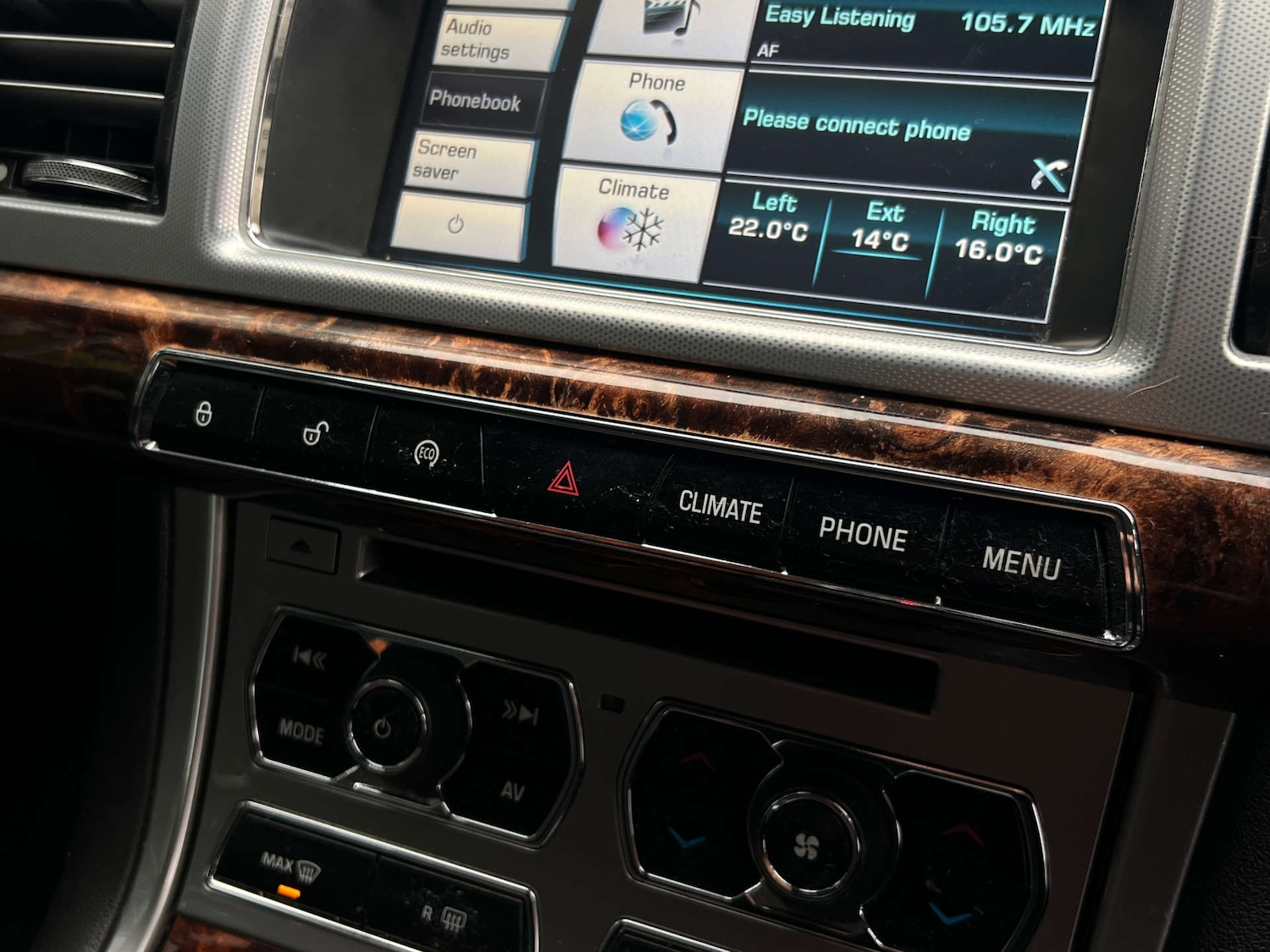 Used Jaguar XF 2012 for sale - 77152859: Photo 38