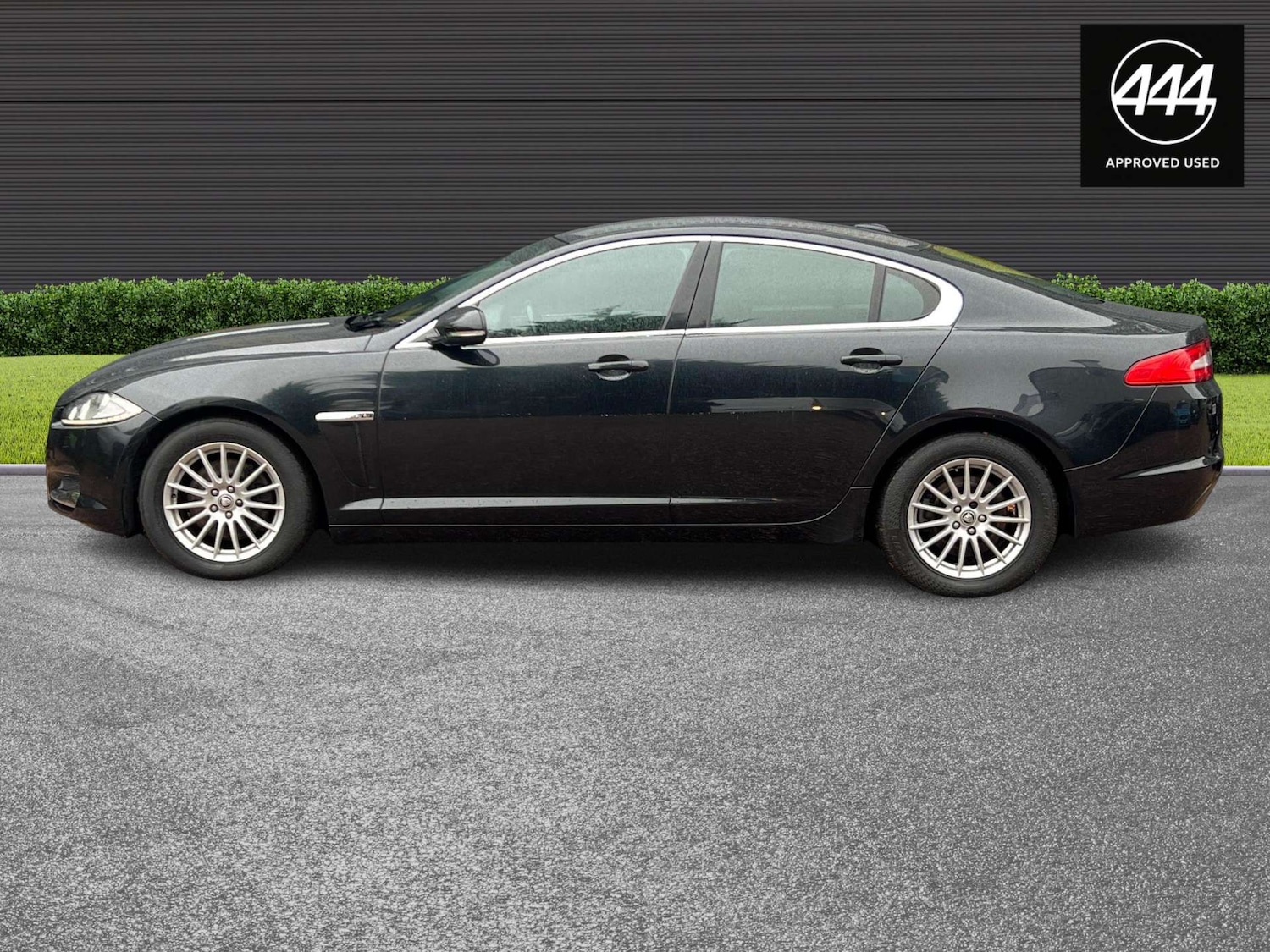 Used Jaguar XF 2012 for sale - 77152859: Photo 4