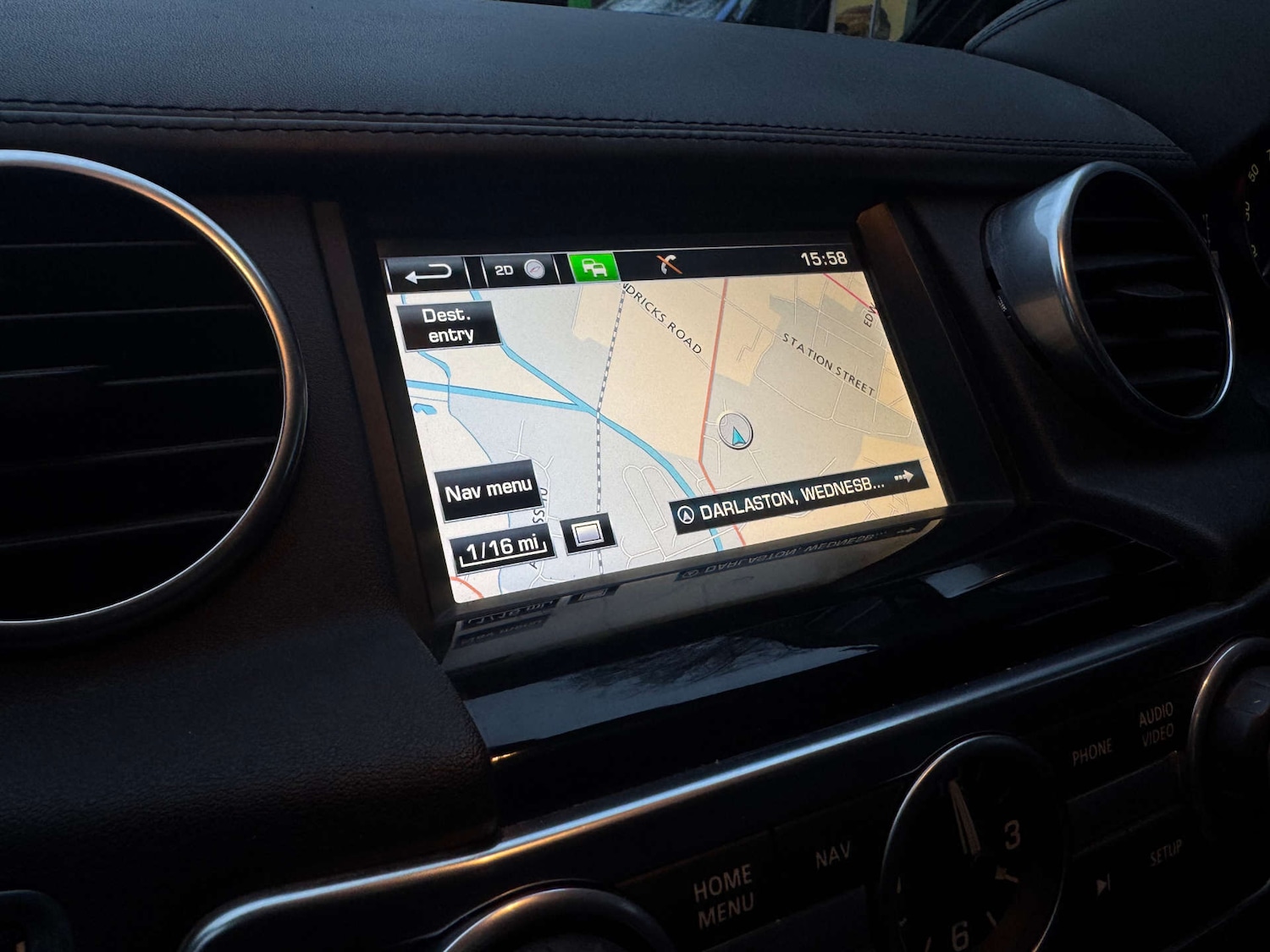 Used Land Rover Discovery 2016 for sale - 77152847: Photo 15