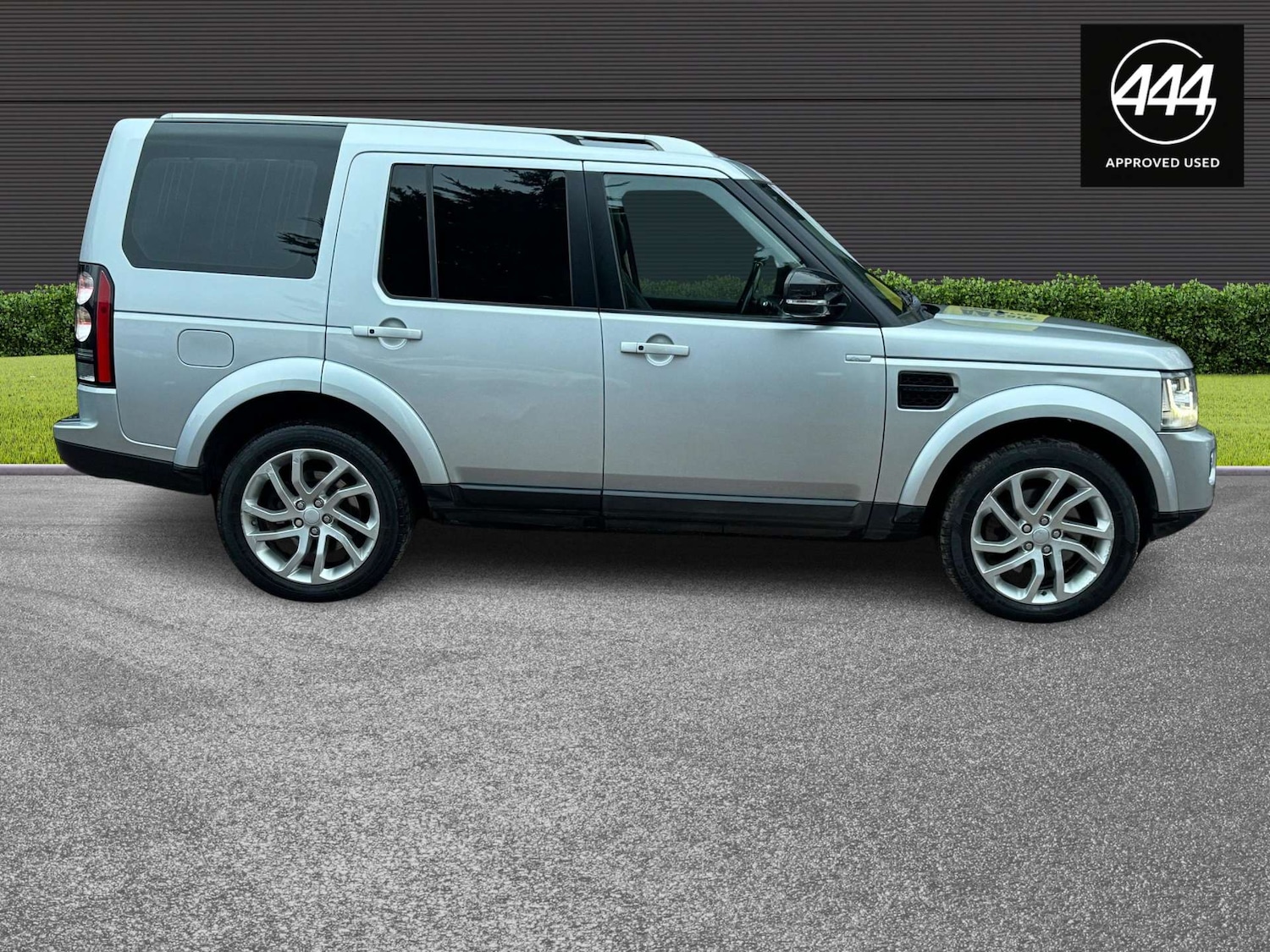 Used Land Rover Discovery 2016 for sale - 77152847: Photo 3