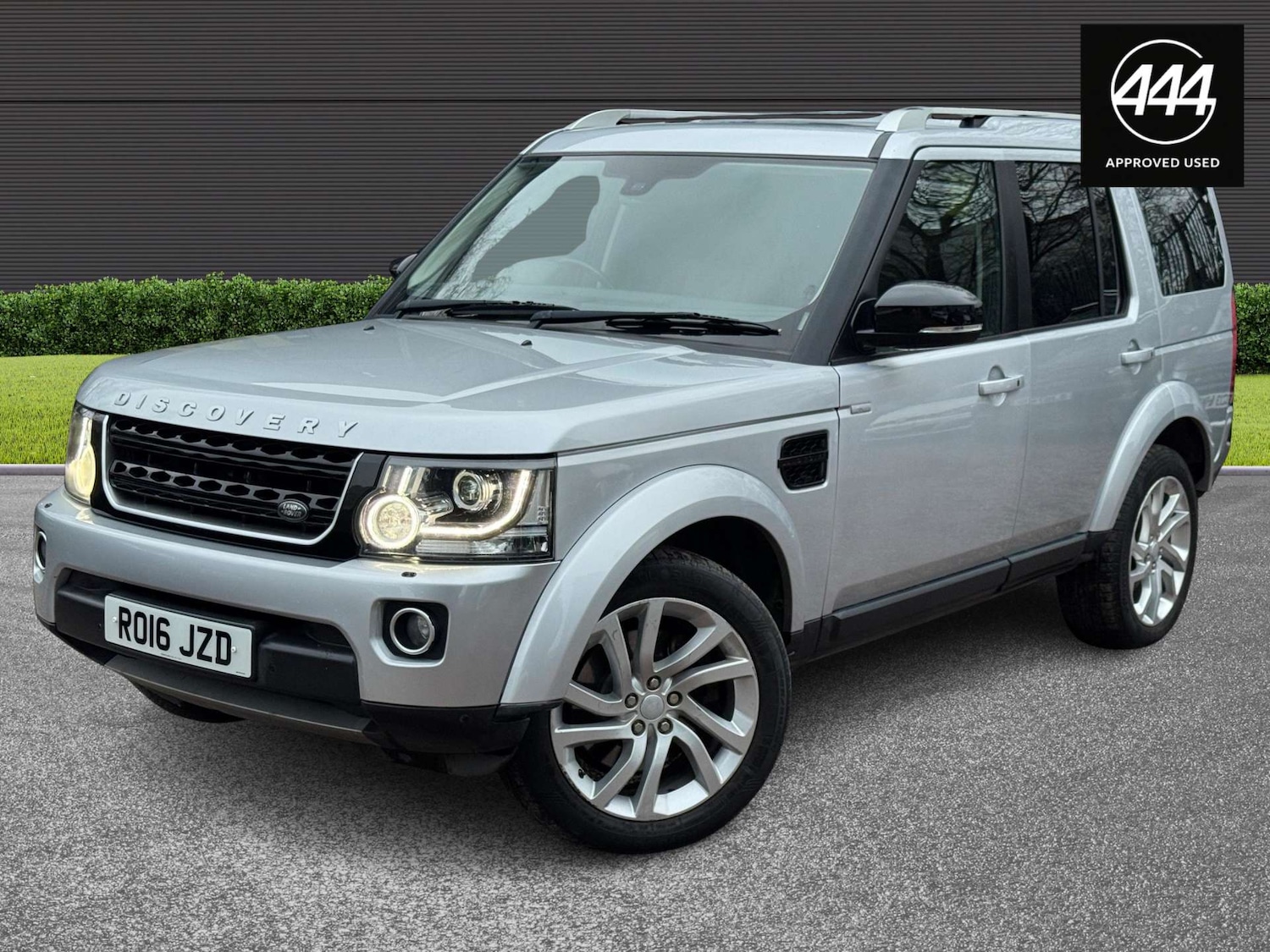 Used Land Rover Discovery 2016 for sale - 77152847: Photo 4