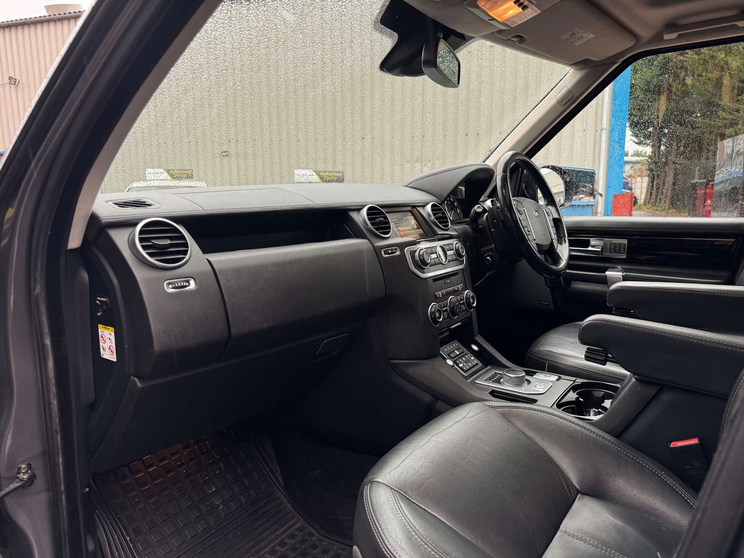 Used Land Rover Discovery 2015 for sale - 77152845: Photo 26