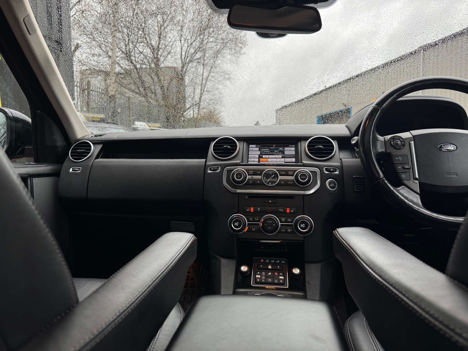 Used Land Rover Discovery 2015 for sale - 77152845: Photo 41