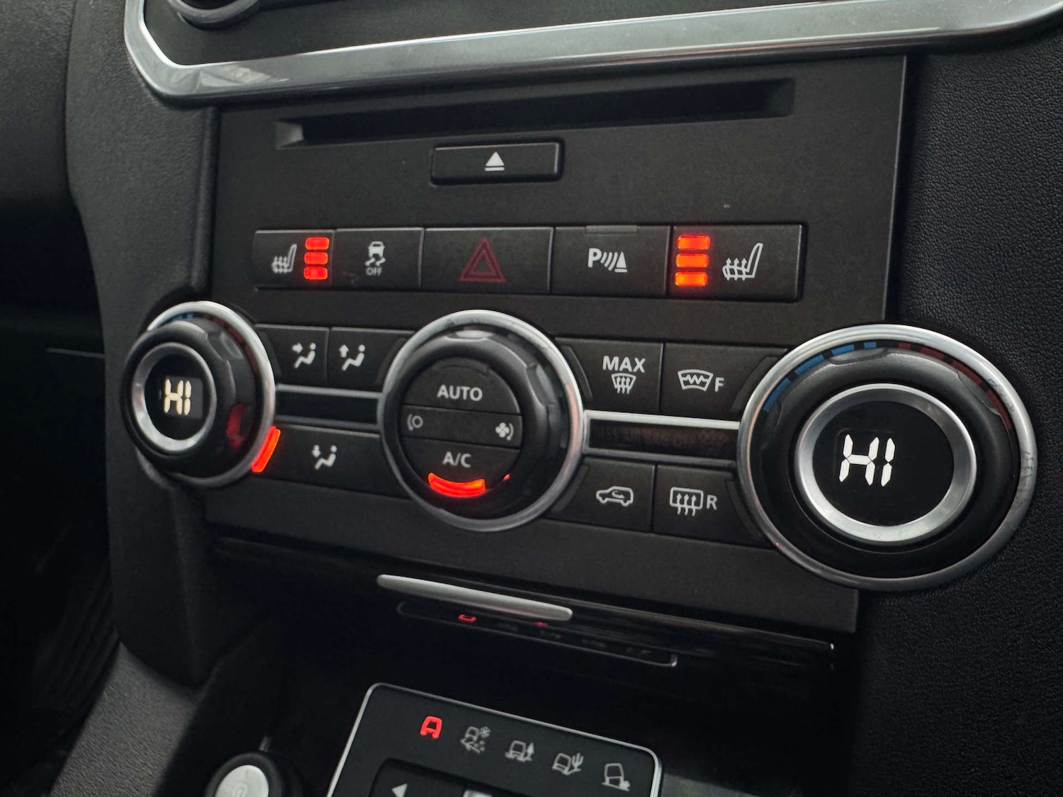 Used Land Rover Discovery 2015 for sale - 77152845: Photo 52