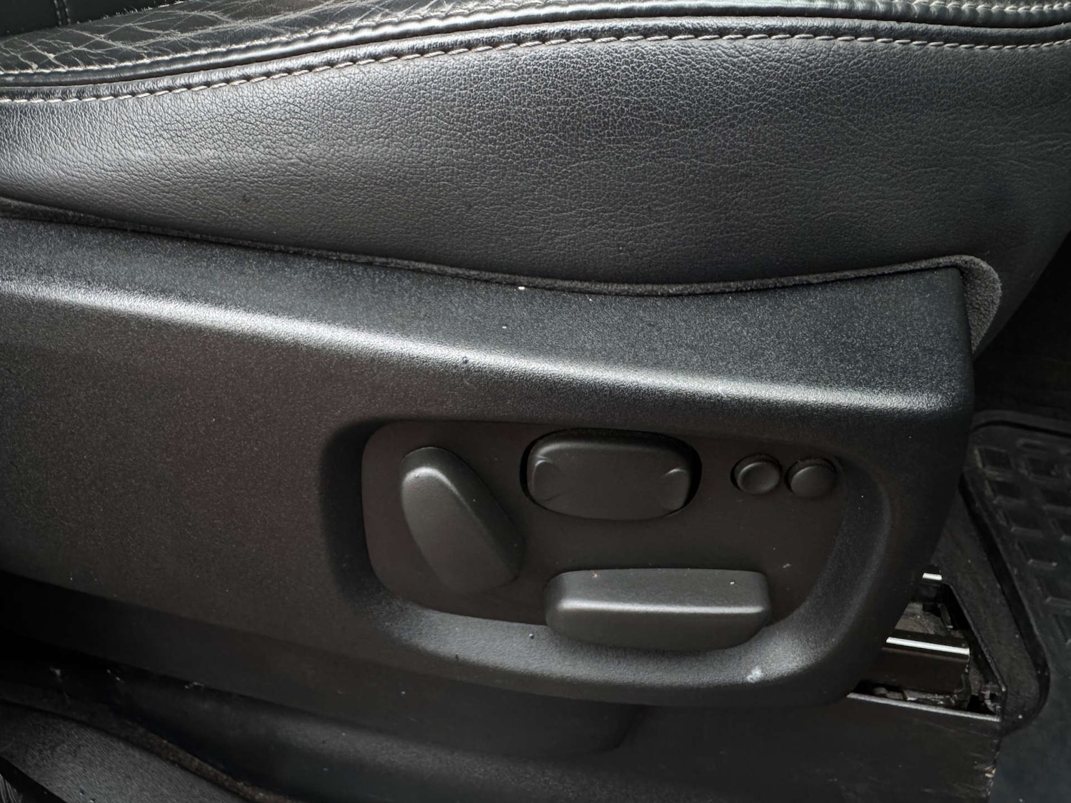 Used Land Rover Discovery 2015 for sale - 77152845: Photo 62