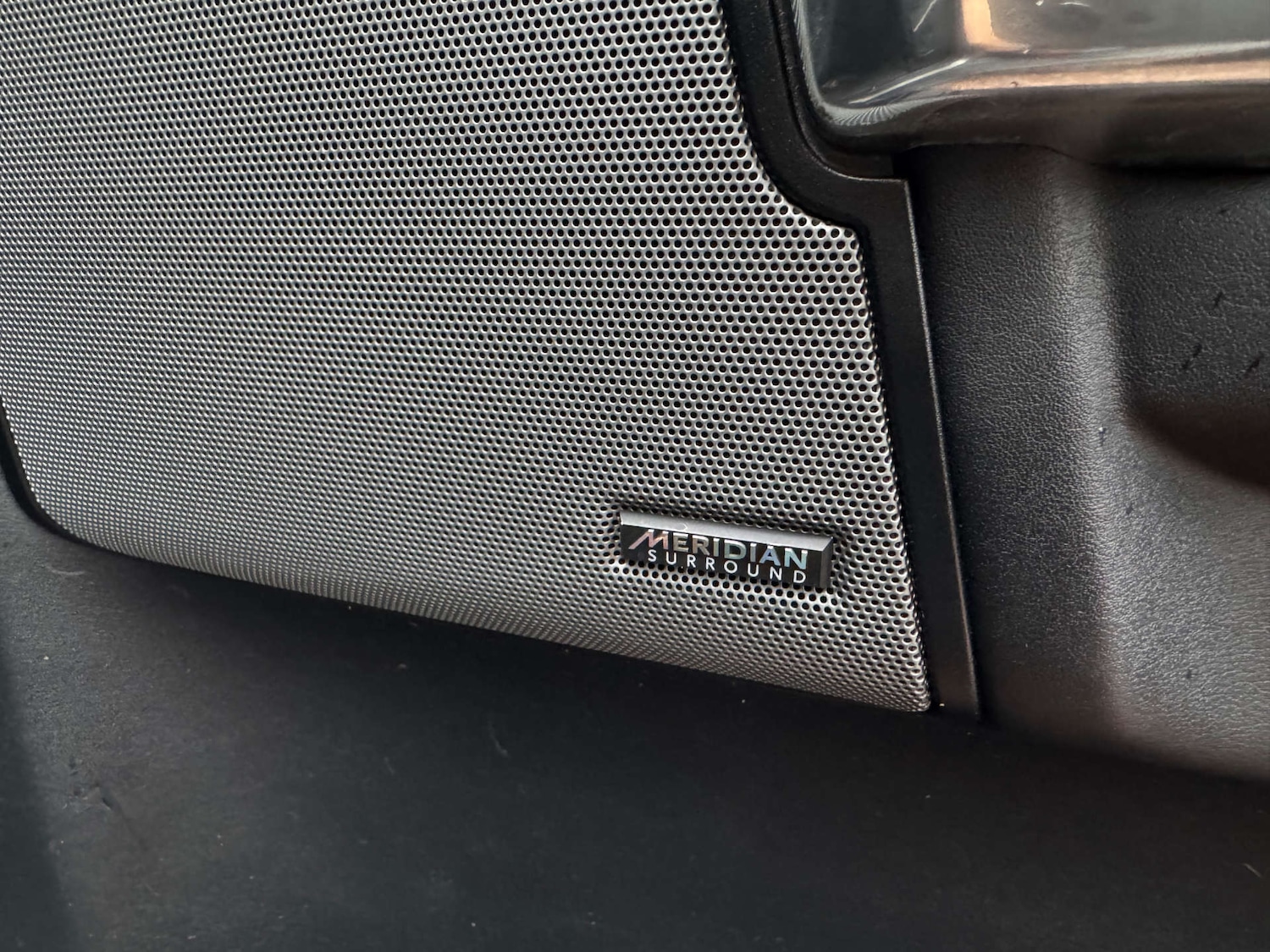 Used Land Rover Discovery 2015 for sale - 77152845: Photo 66