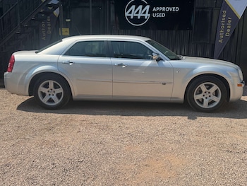 Used Chrysler 300C 2009 for sale - 79165248: Photo