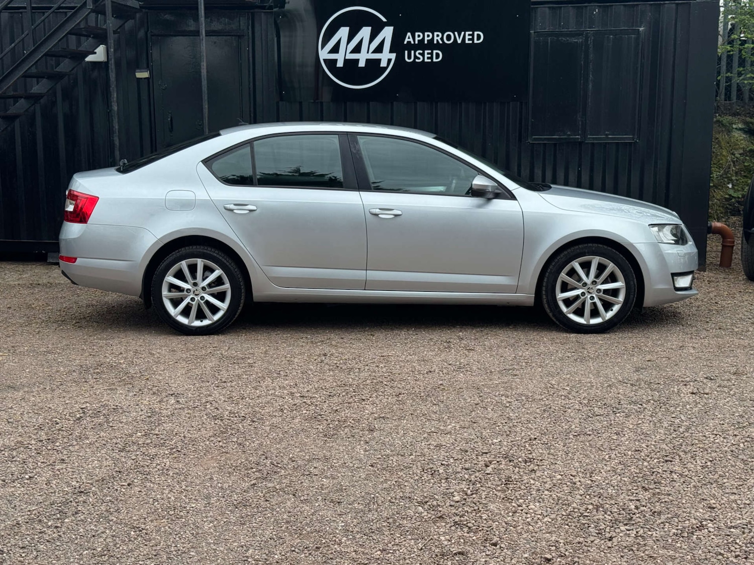 Used Skoda Octavia 2015 for sale - 78182047: Photo 2