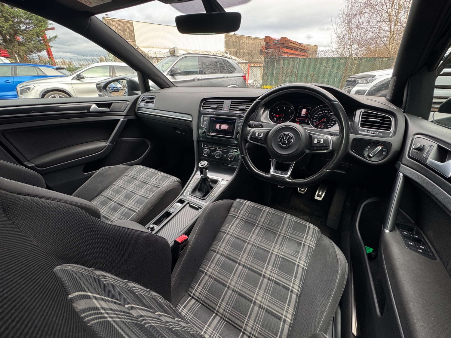 Used Volkswagen Golf 2017 for sale - 77523335: Photo 15