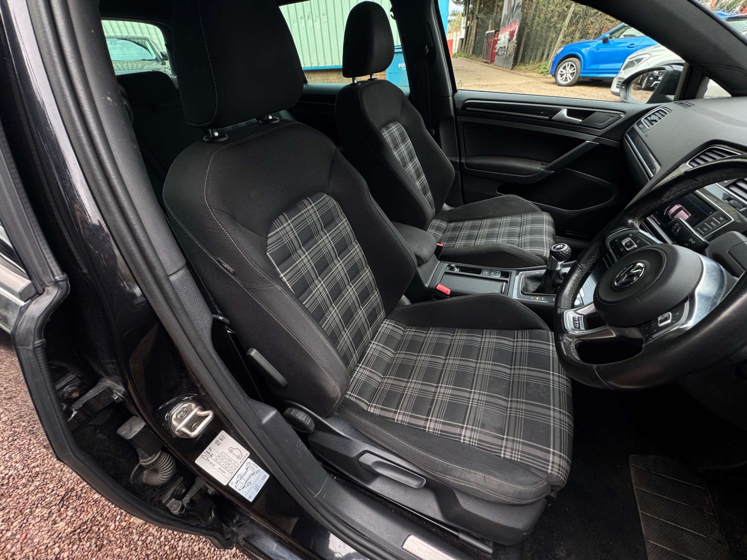 Used Volkswagen Golf 2017 for sale - 77523335: Photo 19