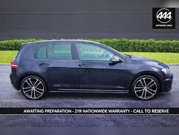 Used Volkswagen Golf 2017 for sale - 77523335: Photo