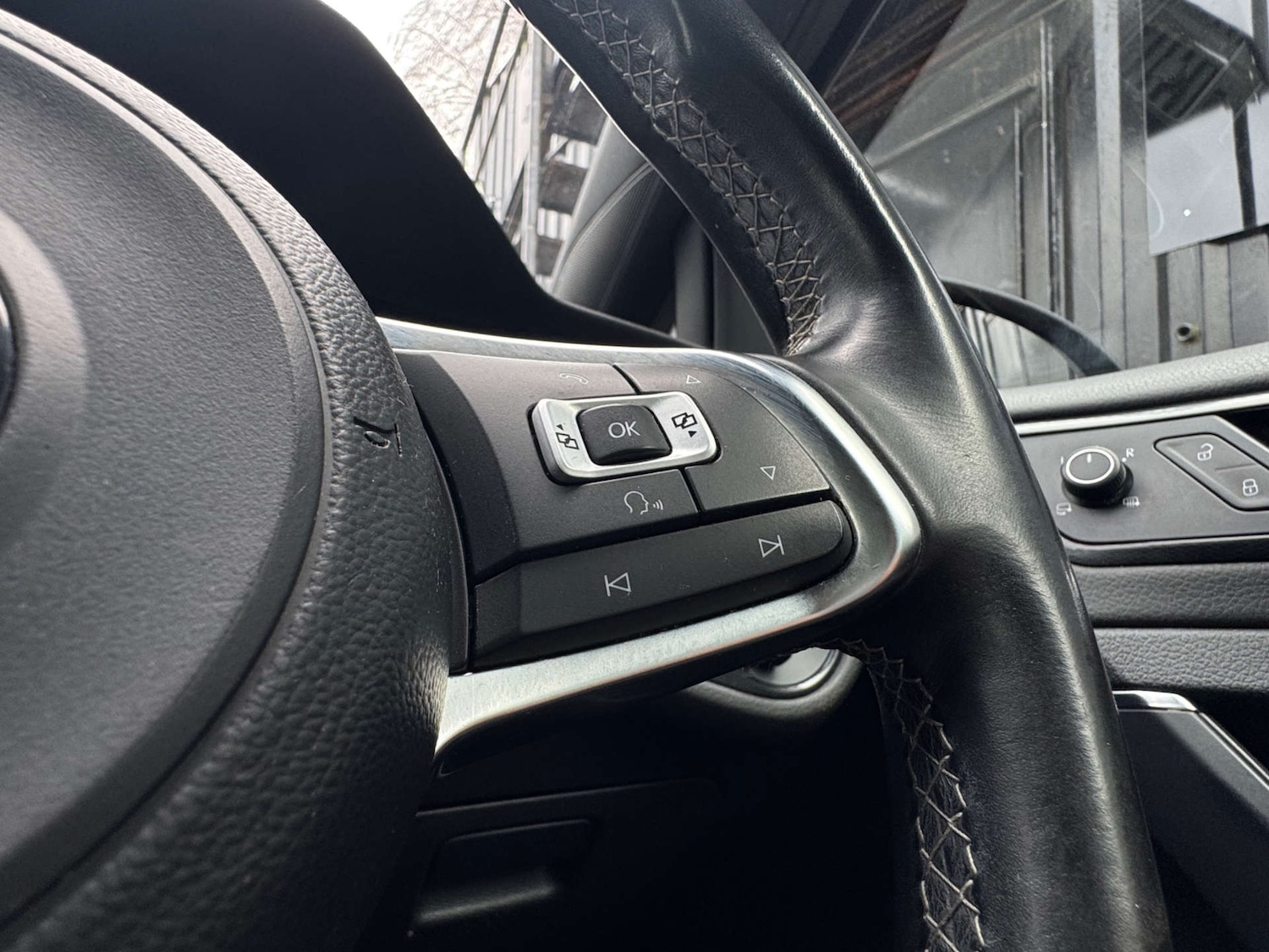 Used Volkswagen Golf 2017 for sale - 77523335: Photo 26