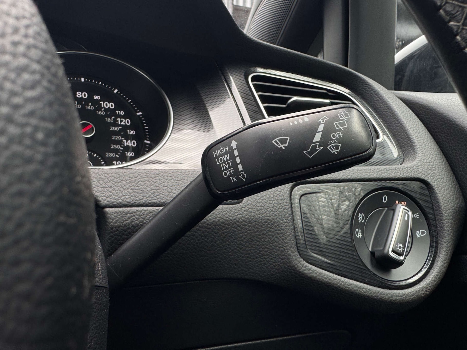 Used Volkswagen Golf 2017 for sale - 77523335: Photo 28