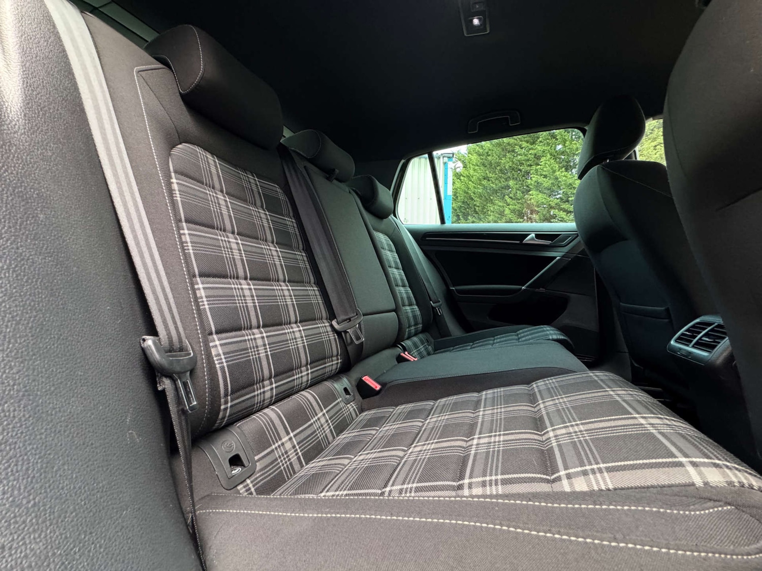 Used Volkswagen Golf 2017 for sale - 77523335: Photo 40