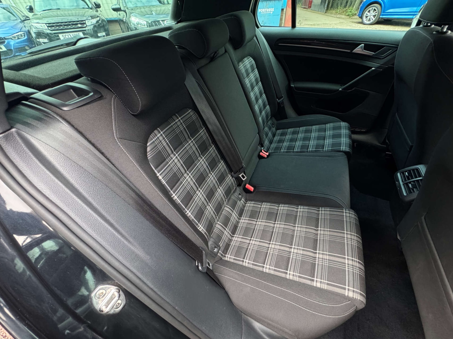 Used Volkswagen Golf 2017 for sale - 77523335: Photo 41