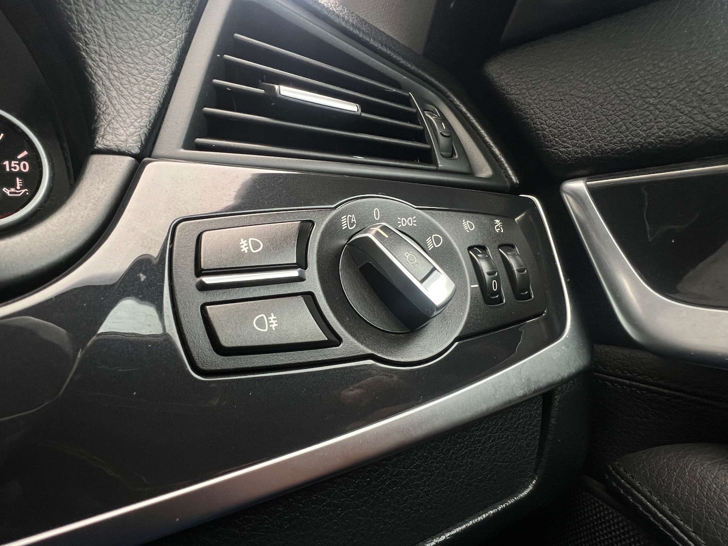 Used BMW 5 Series 2012 for sale - 77152856: Photo 43