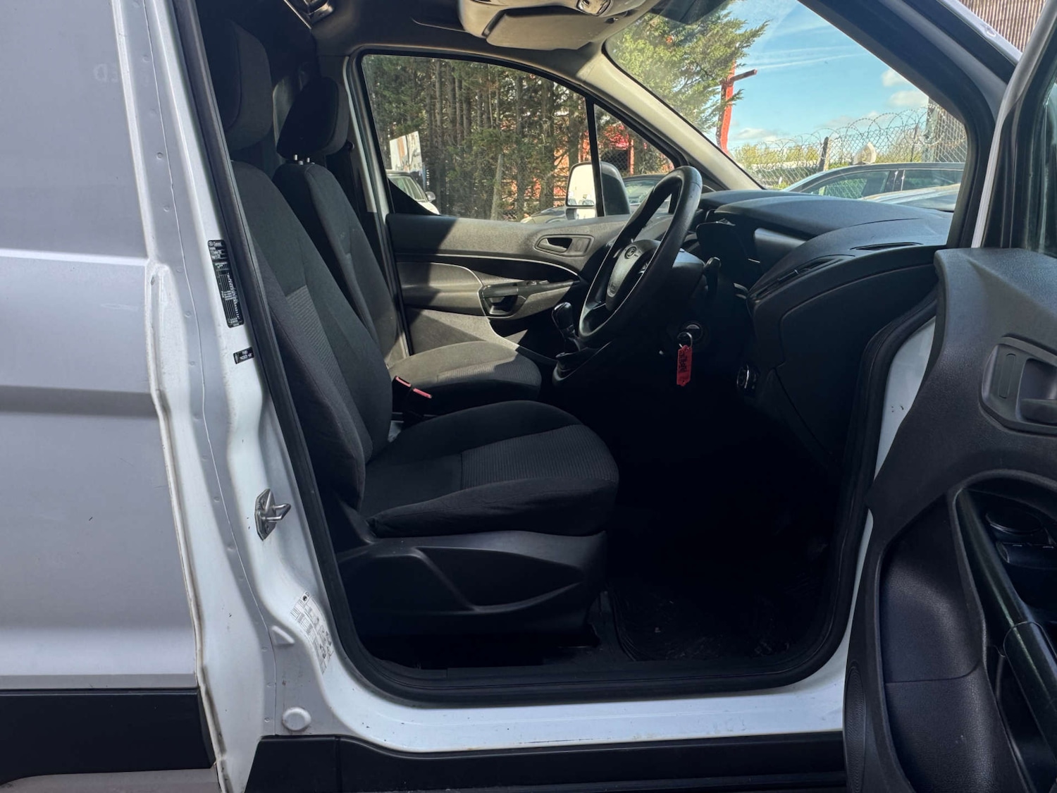 Used Ford Transit Connect 2017 for sale - 78108337: Photo 18