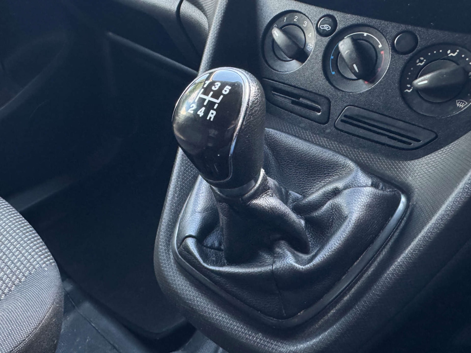 Used Ford Transit Connect 2017 for sale - 78108337: Photo 31