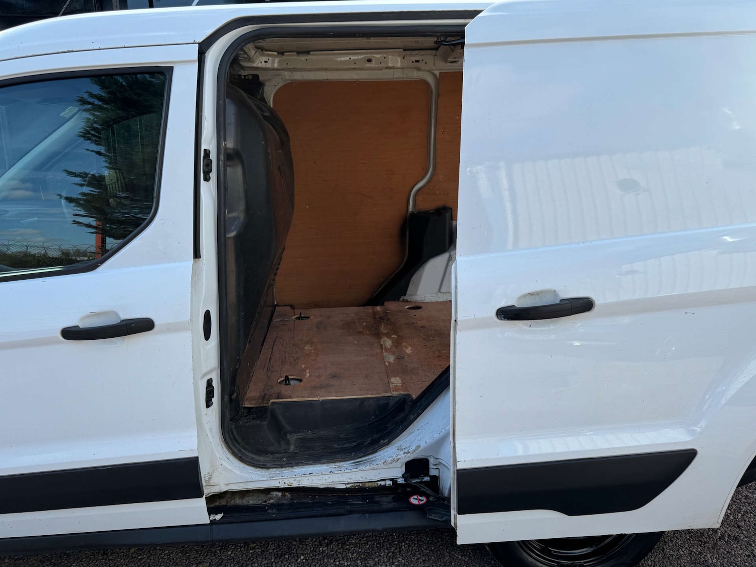 Used Ford Transit Connect 2017 for sale - 78108337: Photo 36