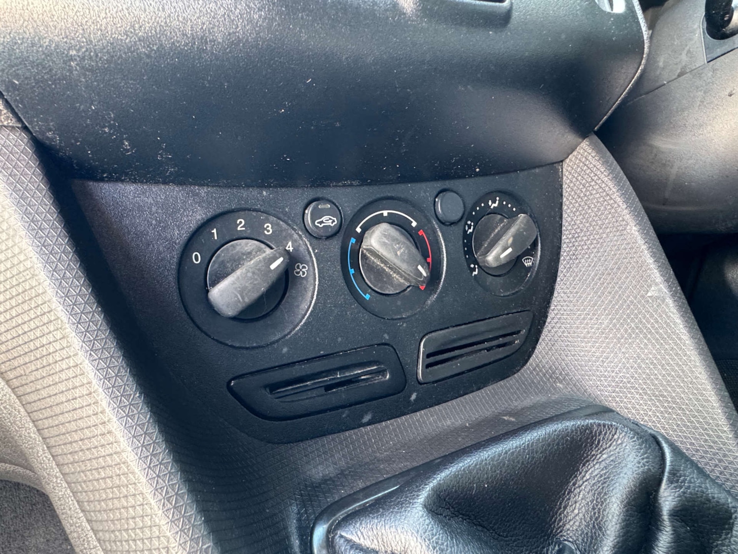 Used Ford Transit Connect 2017 for sale - 78108337: Photo 41