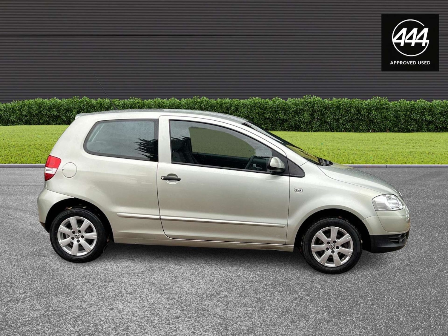 Used Volkswagen Fox 2010 for sale - 77138693: Photo 2