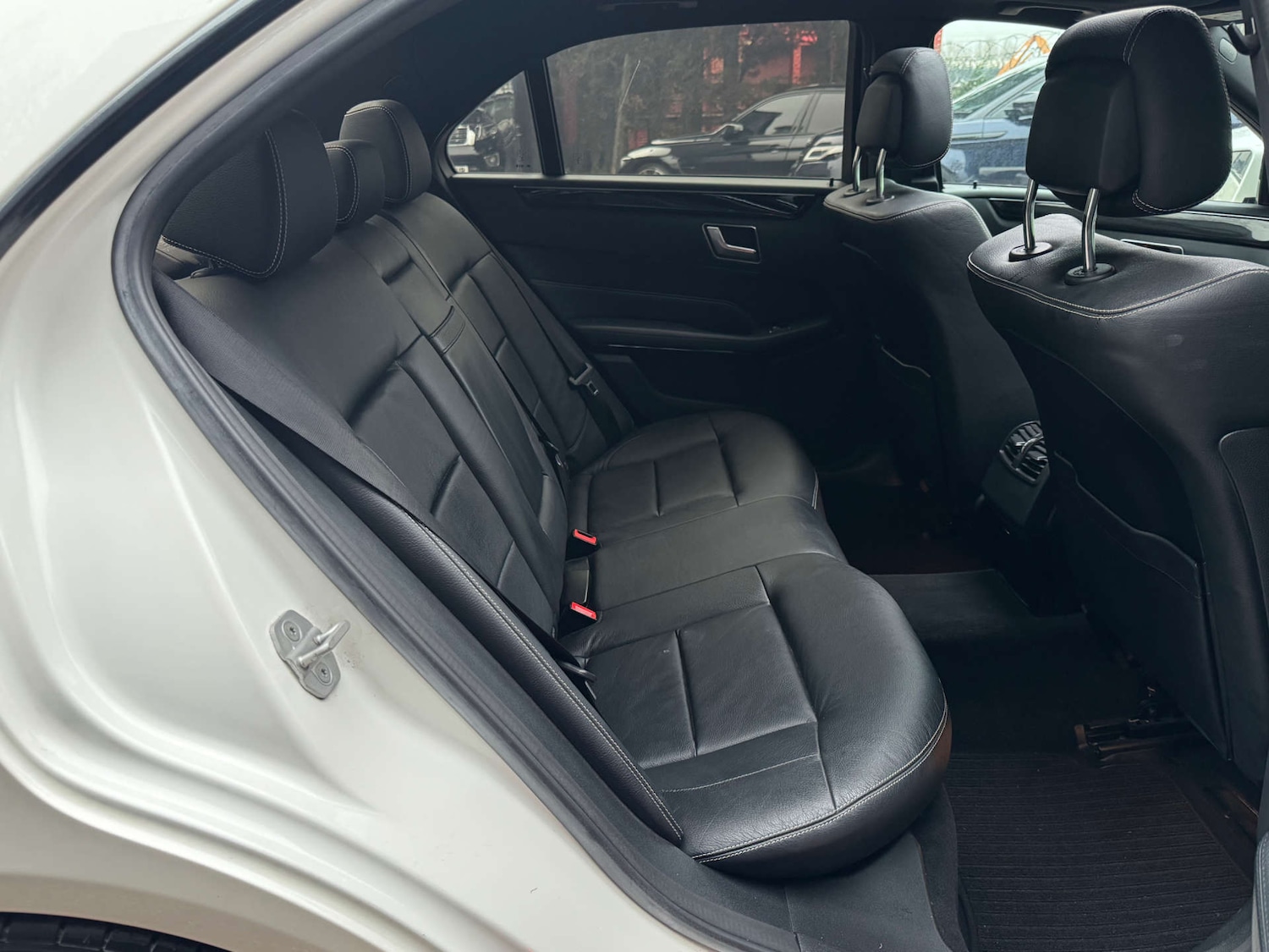 Used Mercedes-Benz E Class 2014 for sale - 77383389: Photo 15