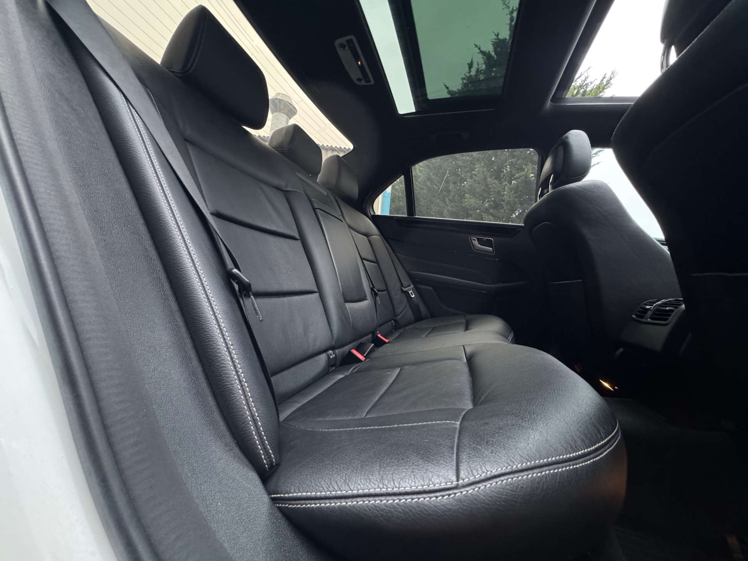 Used Mercedes-Benz E Class 2014 for sale - 77383389: Photo 16