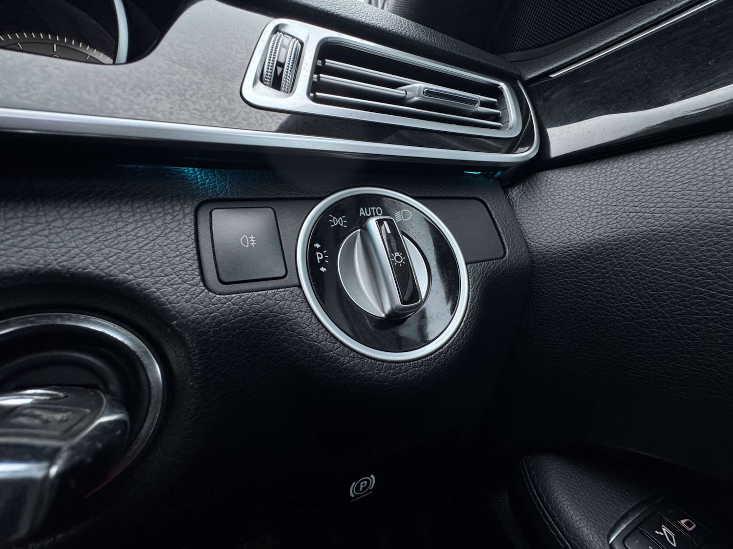 Used Mercedes-Benz E Class 2014 for sale - 77383389: Photo 22