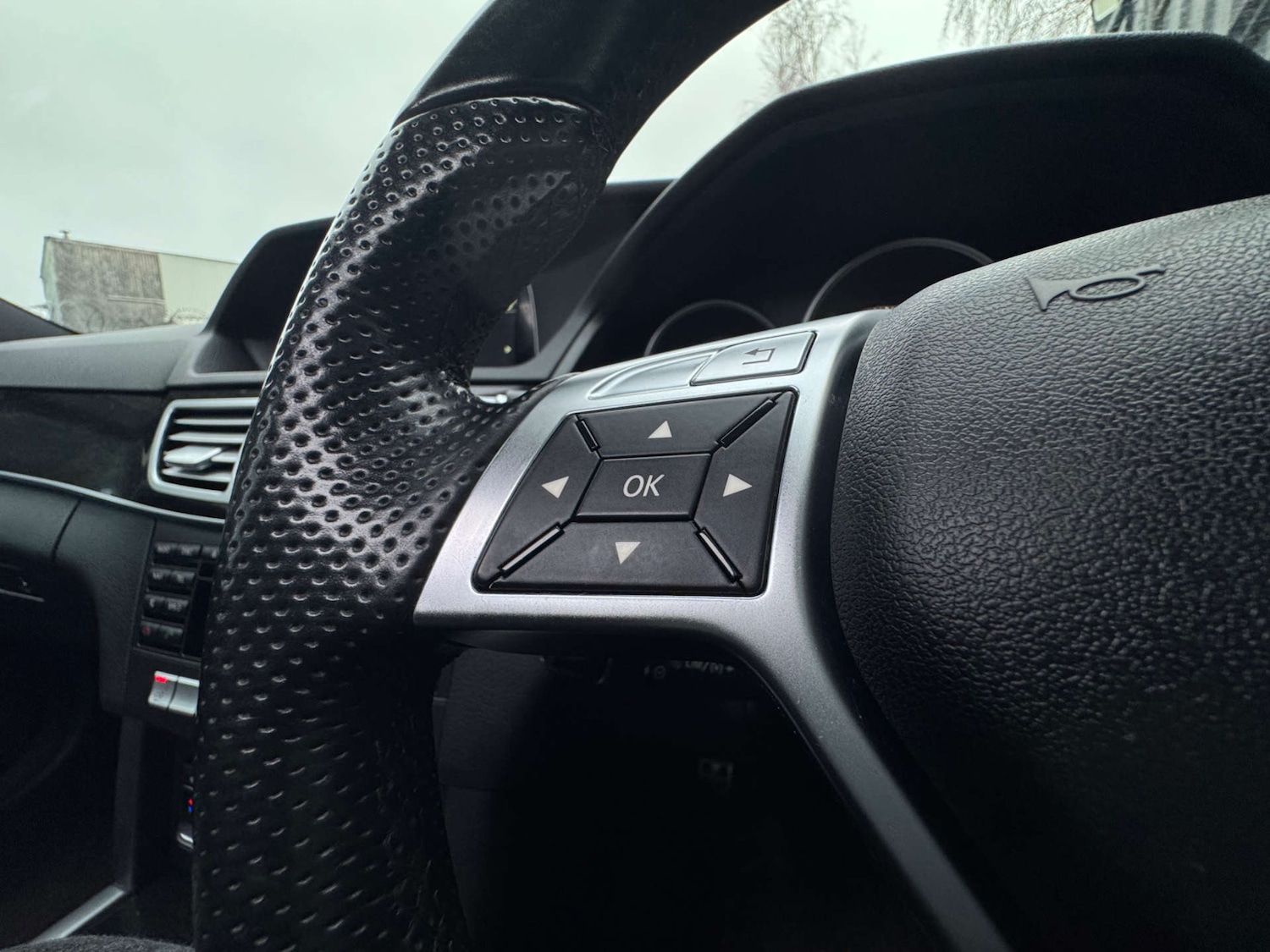 Used Mercedes-Benz E Class 2014 for sale - 77383389: Photo 24