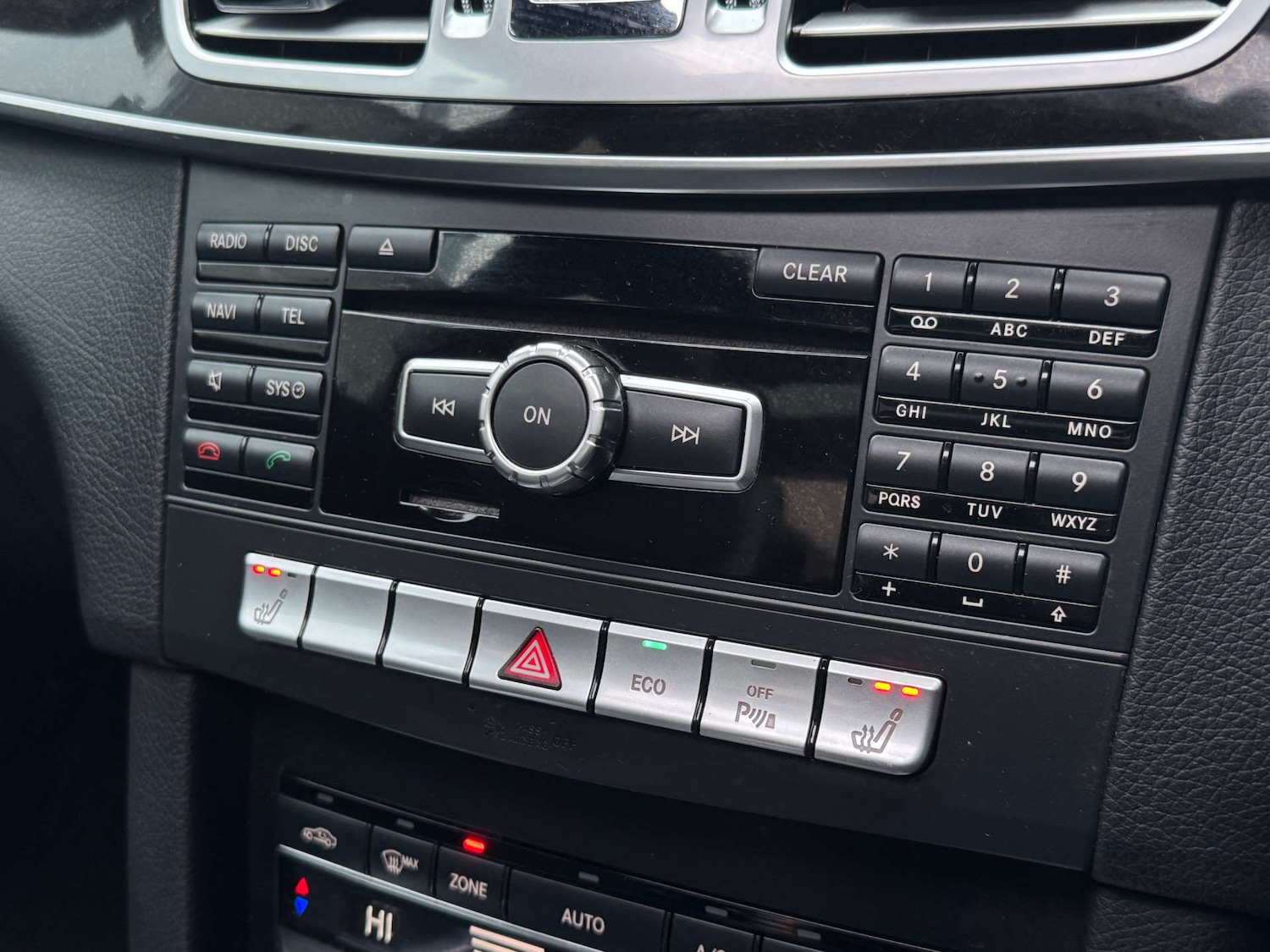 Used Mercedes-Benz E Class 2014 for sale - 77383389: Photo 28