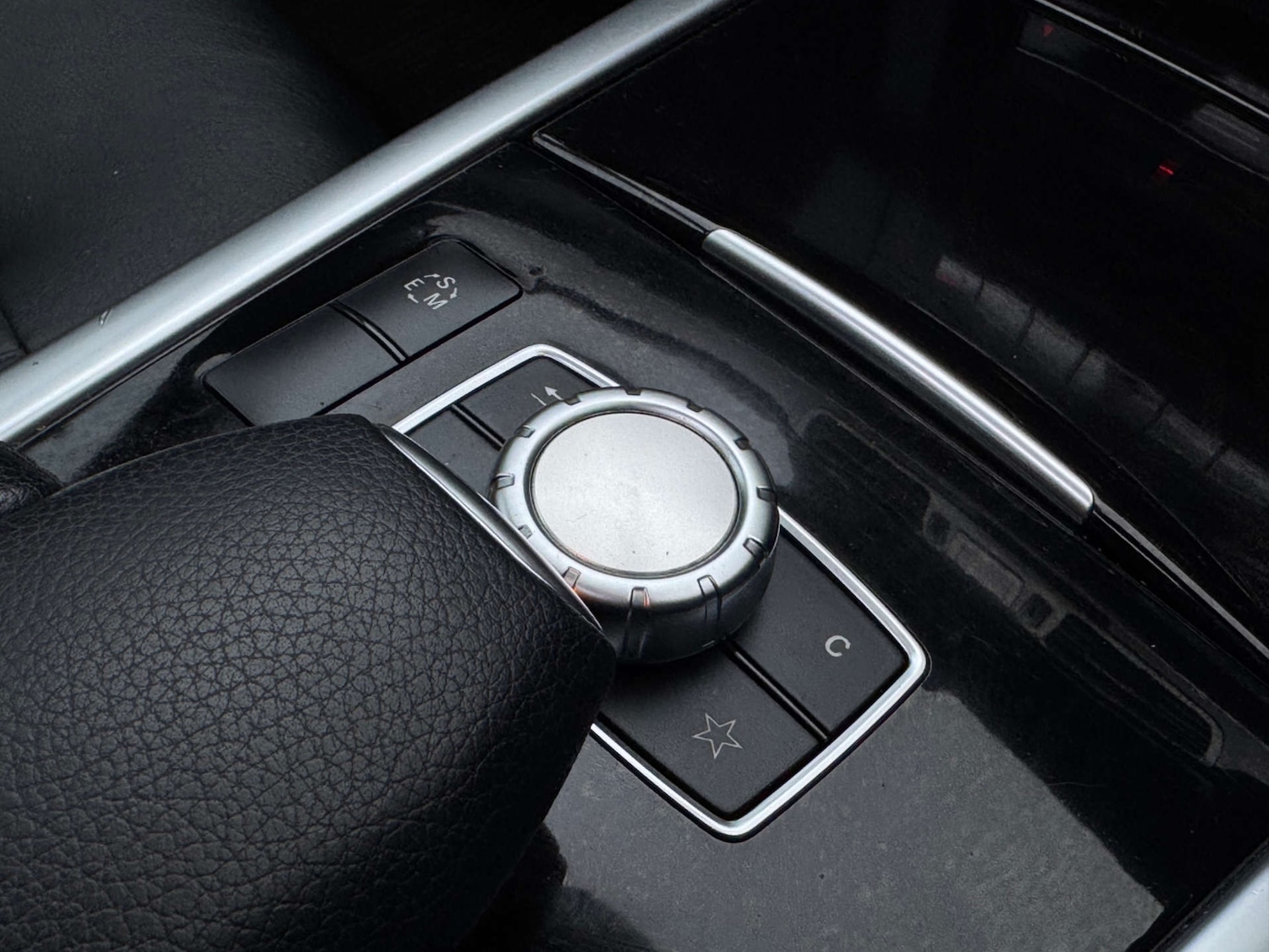 Used Mercedes-Benz E Class 2014 for sale - 77383389: Photo 30