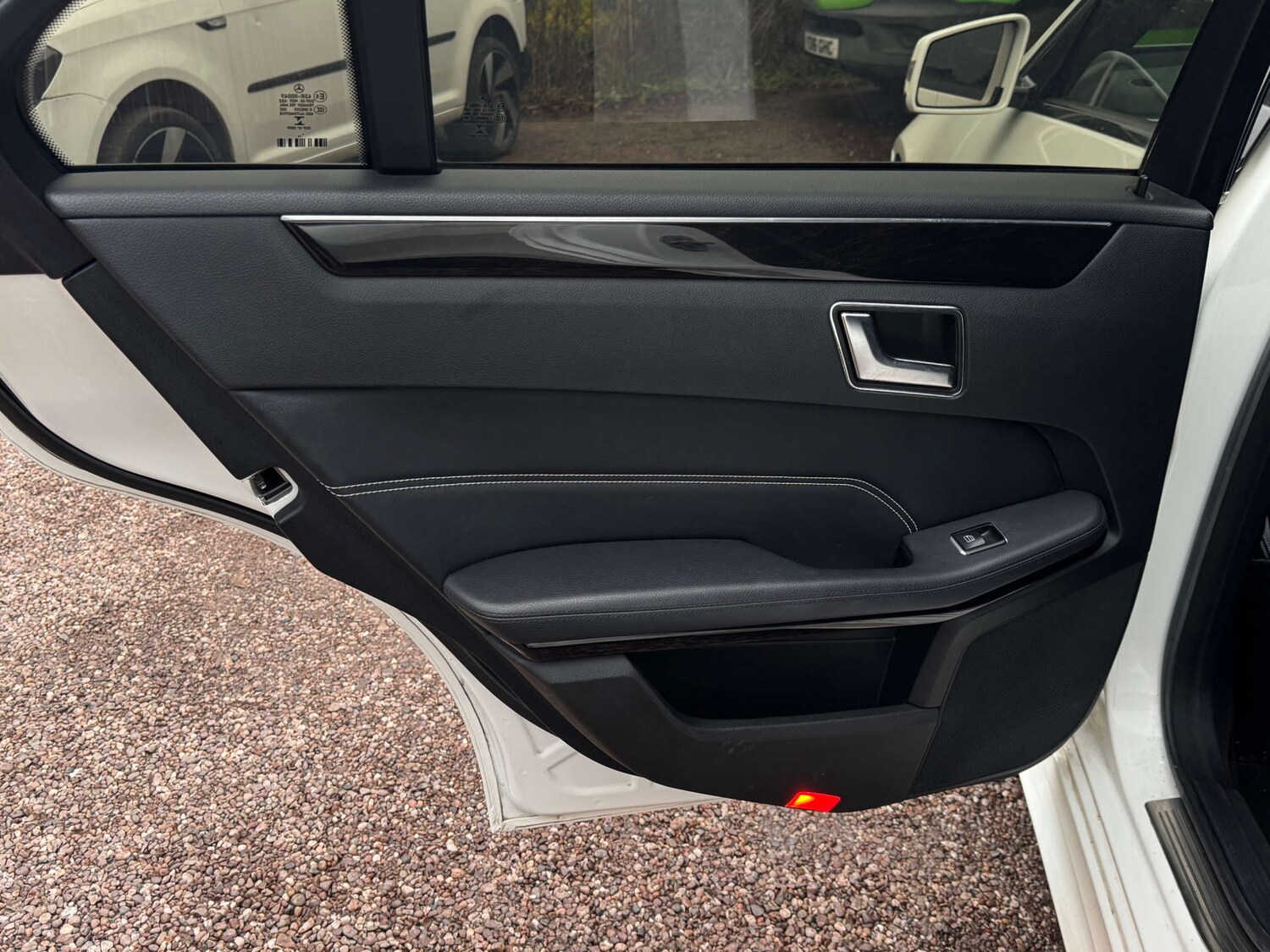 Used Mercedes-Benz E Class 2014 for sale - 77383389: Photo 35