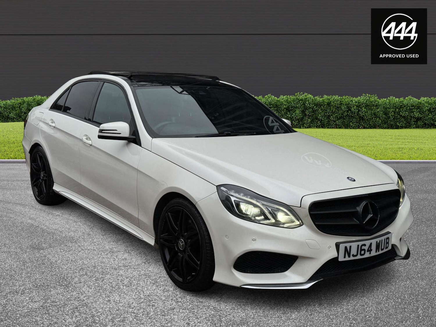 Used Mercedes-Benz E Class 2014 for sale - 77383389: Photo 4