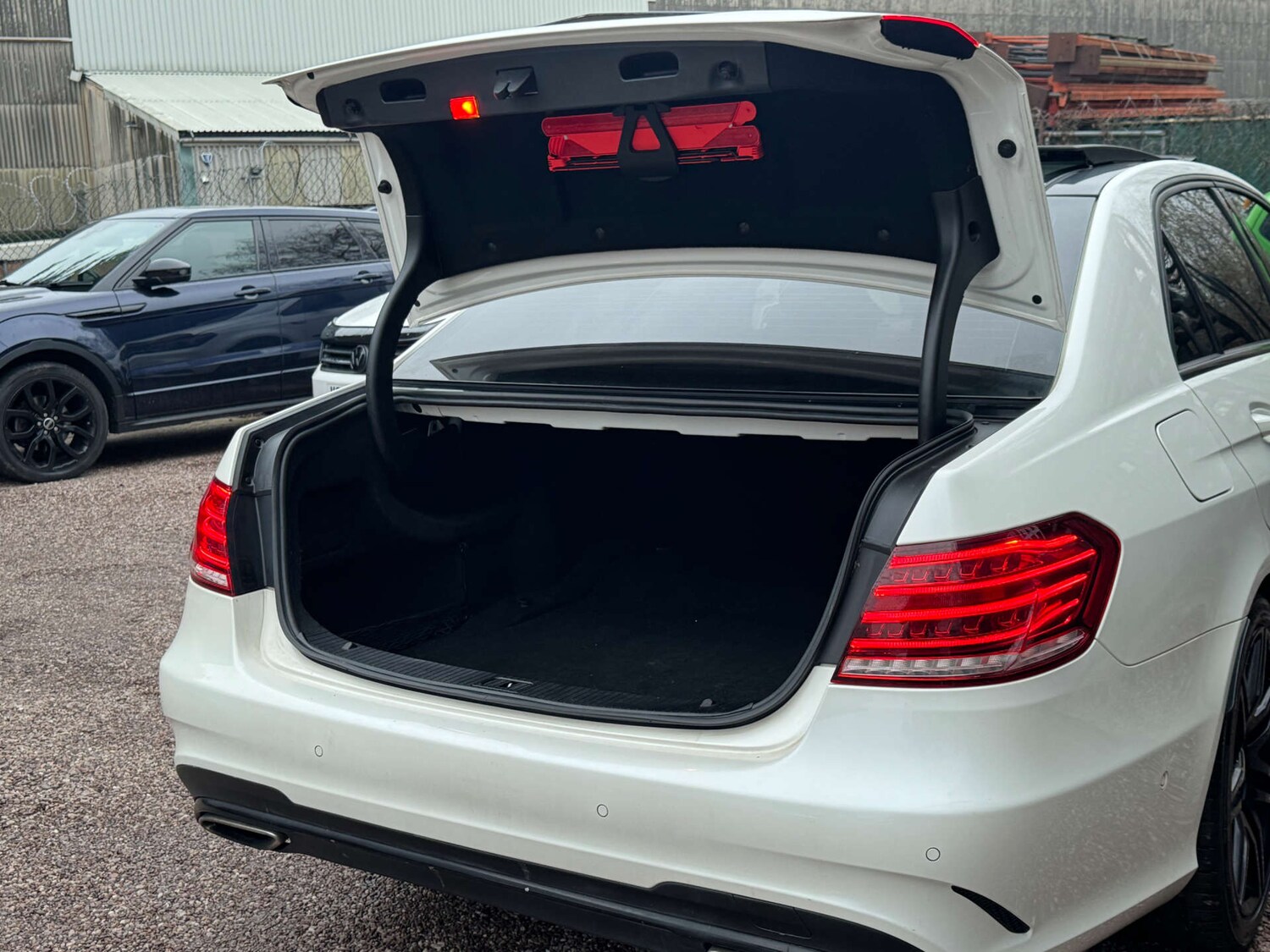 Used Mercedes-Benz E Class 2014 for sale - 77383389: Photo 50