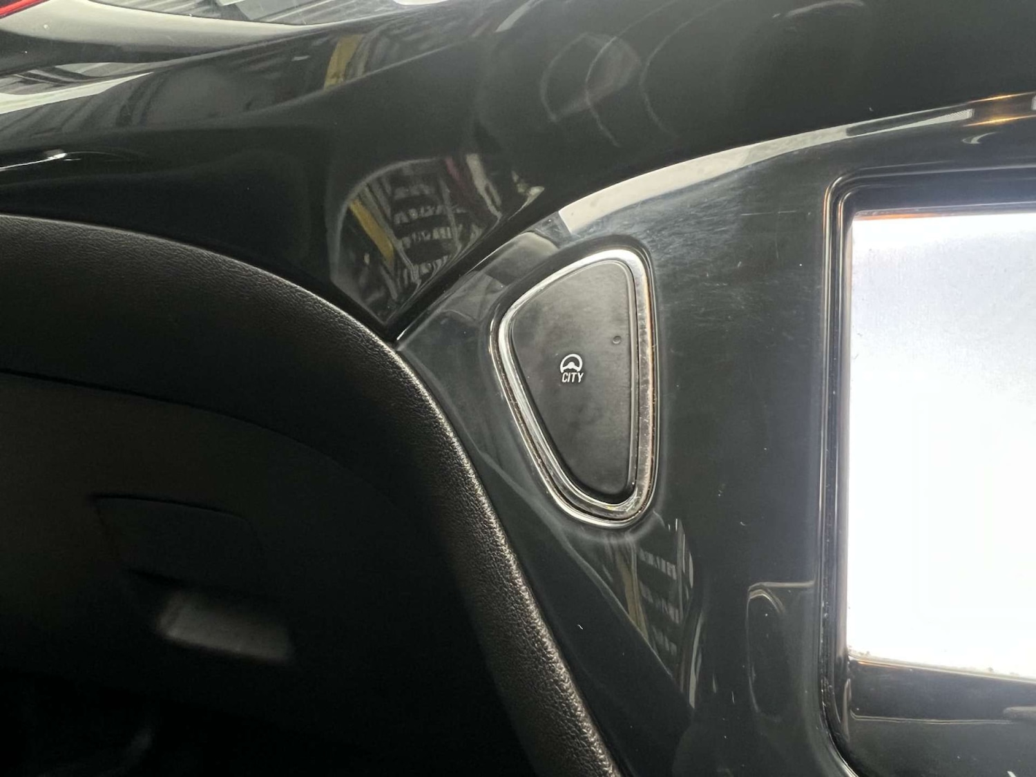 Used Vauxhall Corsa 2015 for sale - 77148659: Photo 41