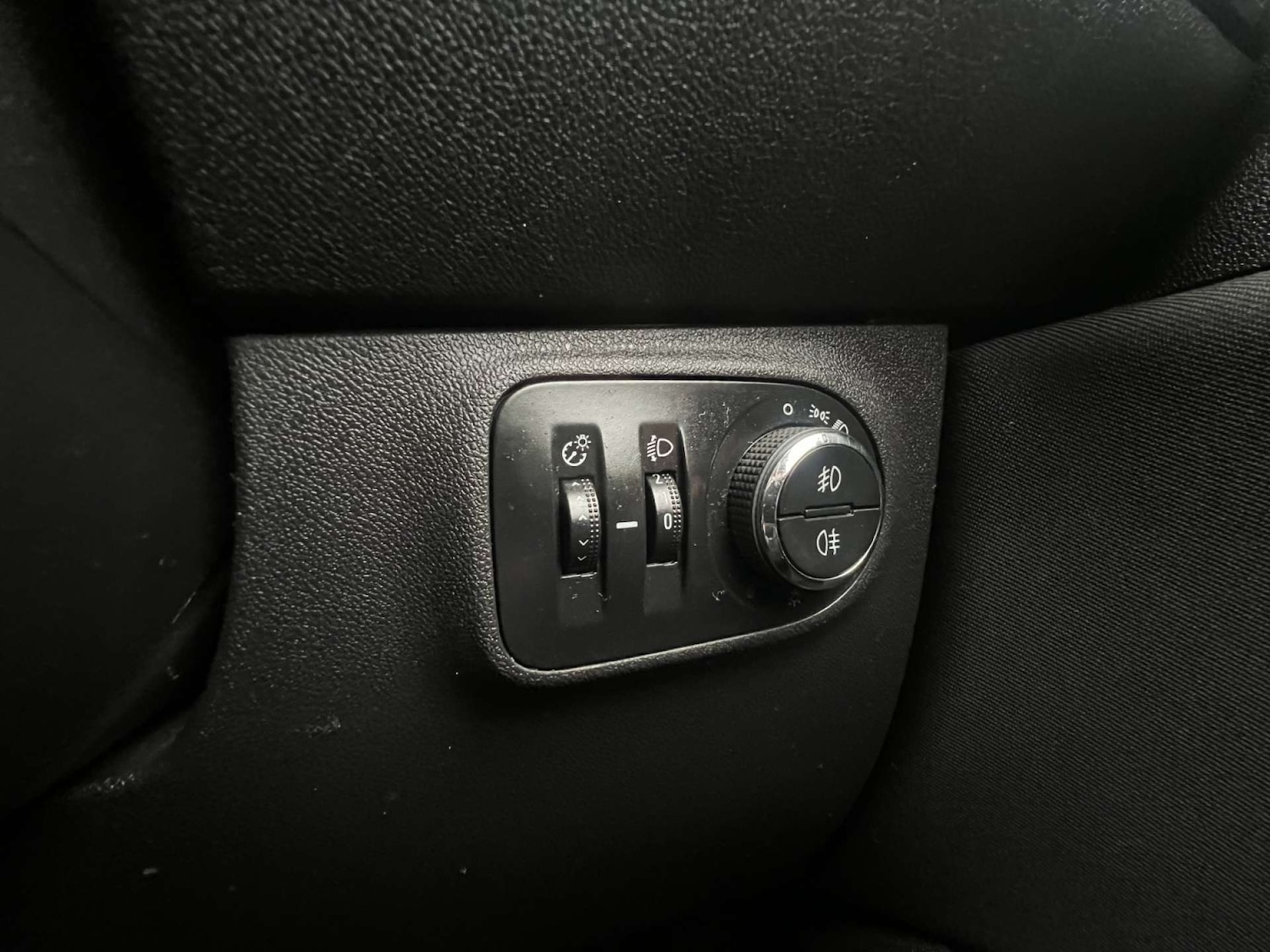 Used Vauxhall Corsa 2015 for sale - 77148659: Photo 43