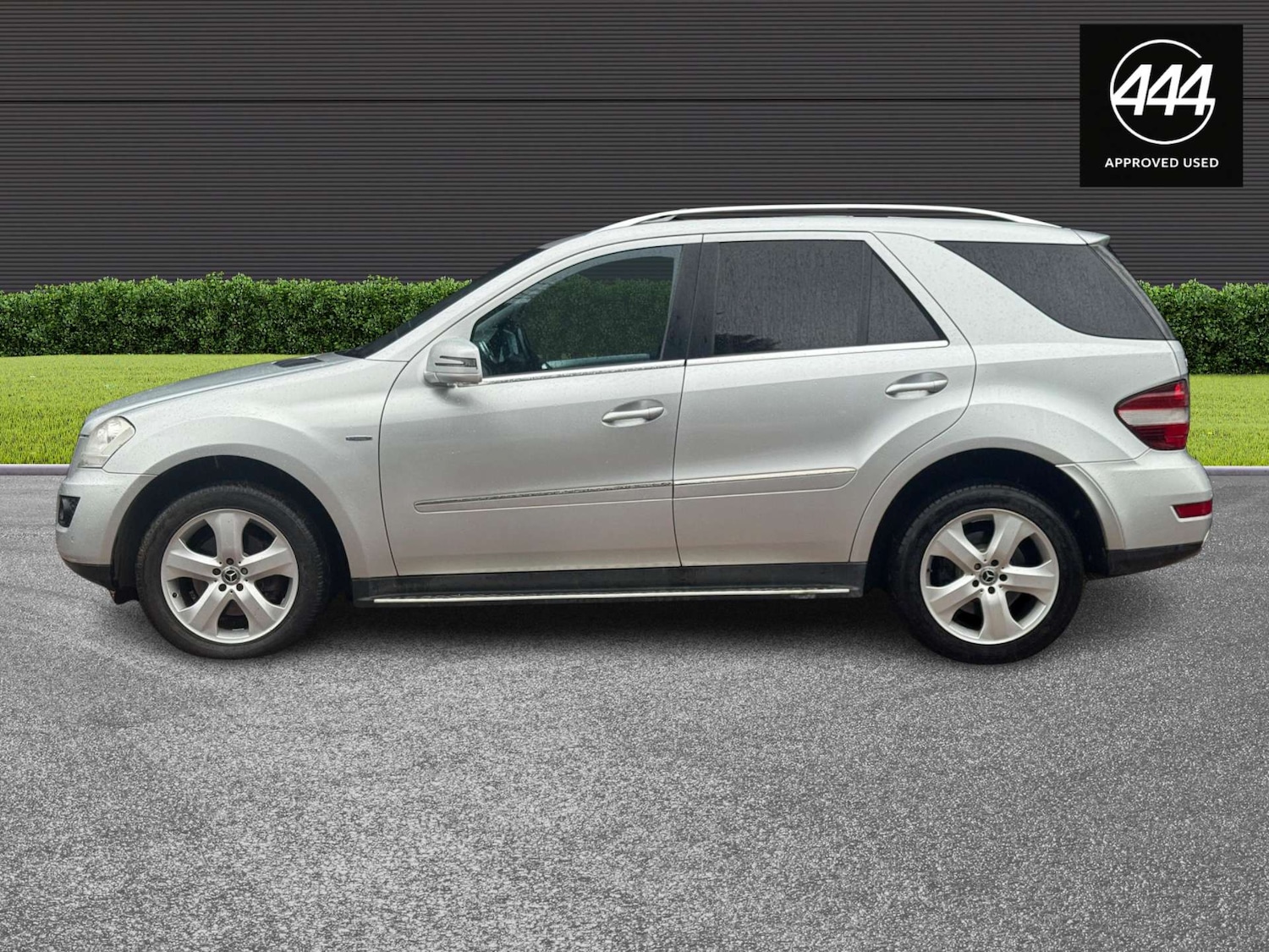 Used Mercedes-Benz M Class 2011 for sale - 77618895: Photo 12