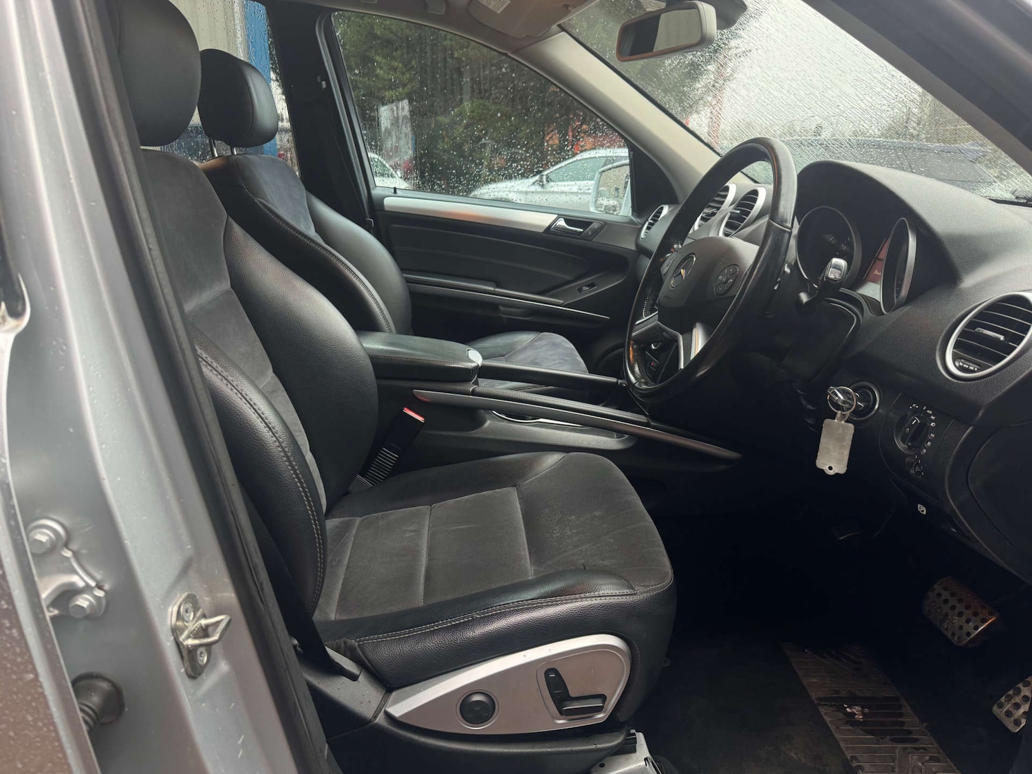 Used Mercedes-Benz M Class 2011 for sale - 77618895: Photo 19