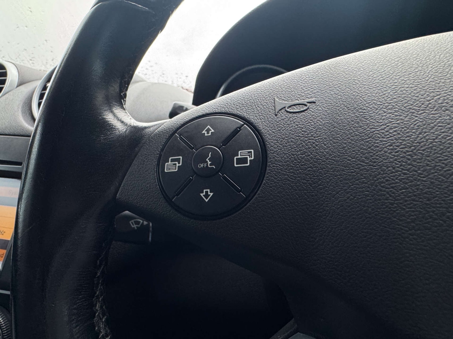 Used Mercedes-Benz M Class 2011 for sale - 77618895: Photo 29