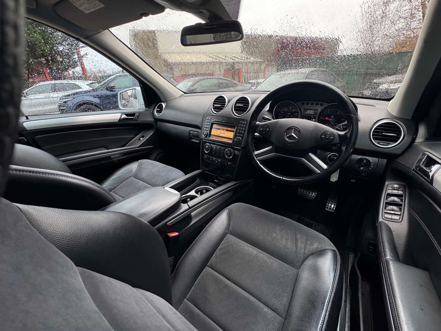 Used Mercedes-Benz M Class 2011 for sale - 77618895: Photo 5