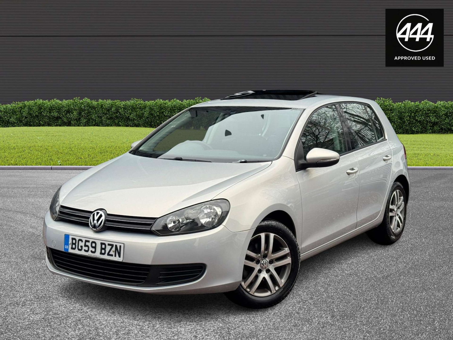 Used Volkswagen Golf 2009 for sale - 77778119: Photo 2